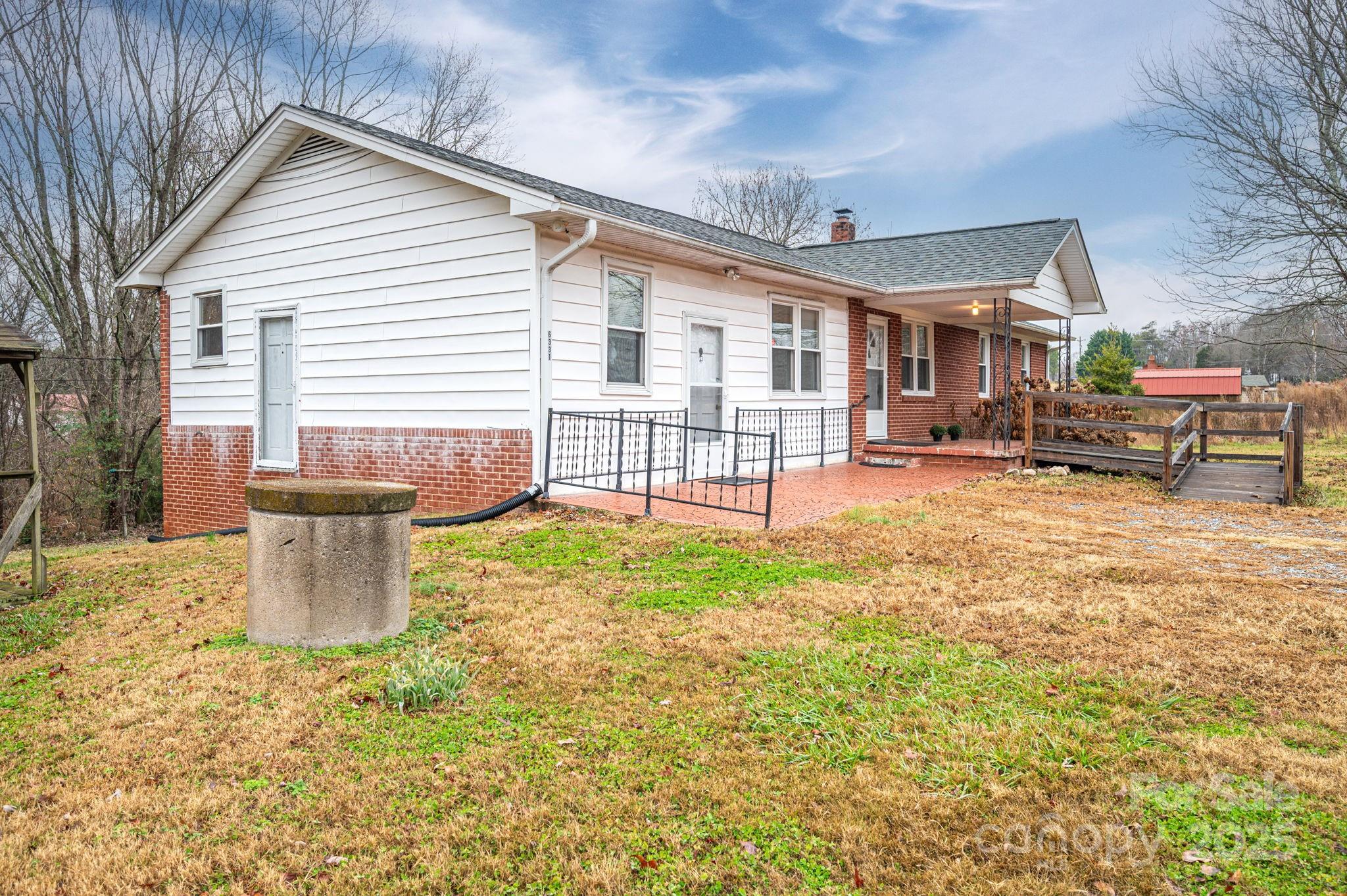 6331 Smith Road Property Photo 3
