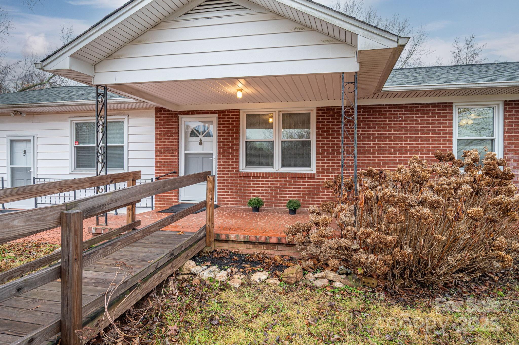 6331 Smith Road Property Photo 7