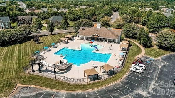 1005 Ladybank Court Property Photo 3