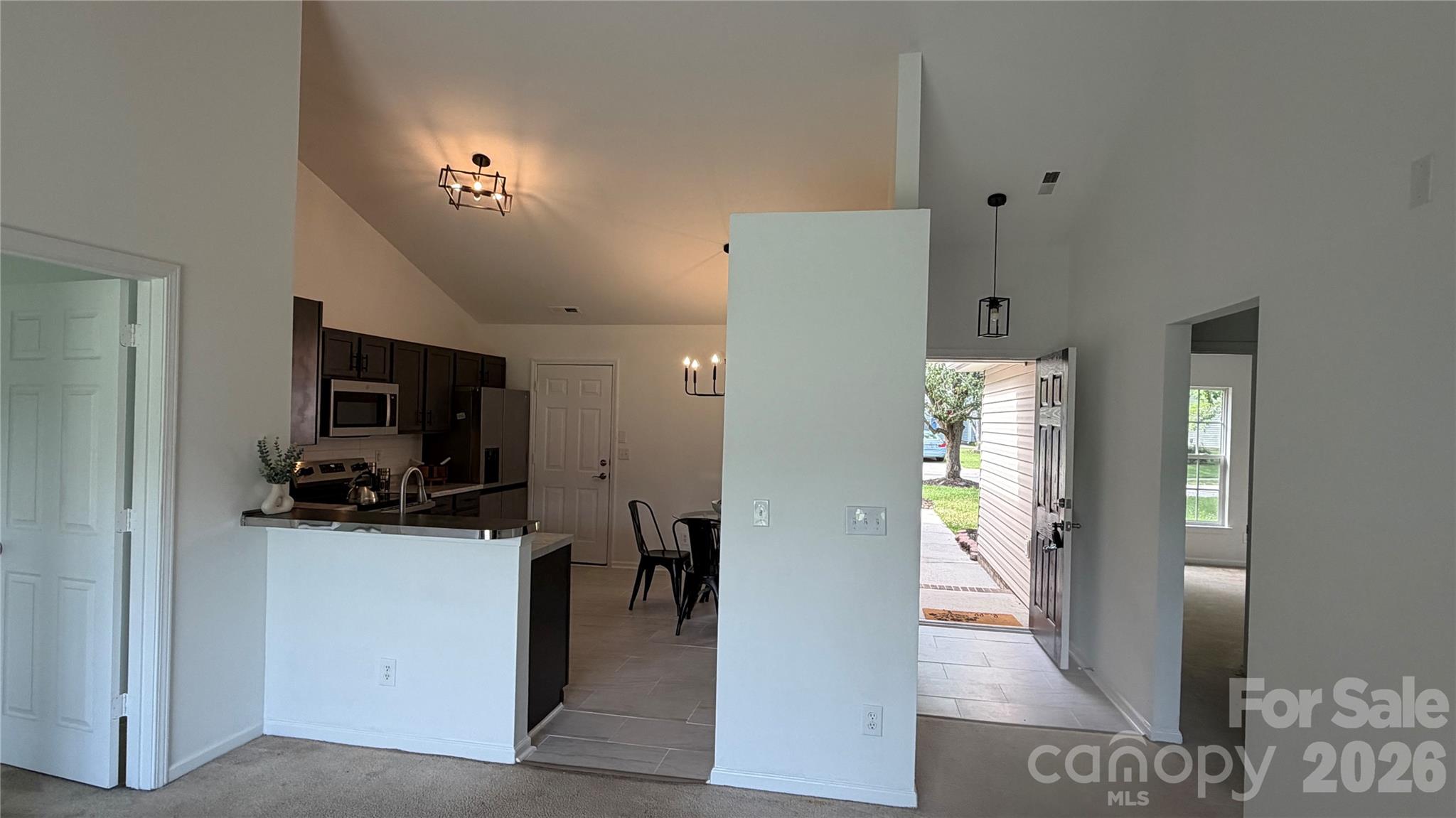 1005 Ladybank Court Property Photo 4