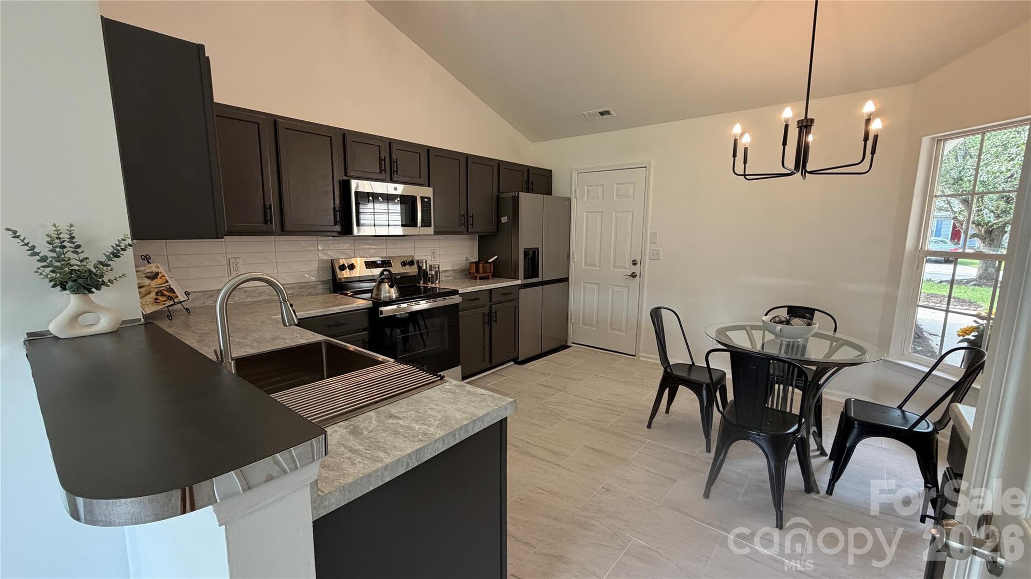 1005 Ladybank Court Property Photo 5