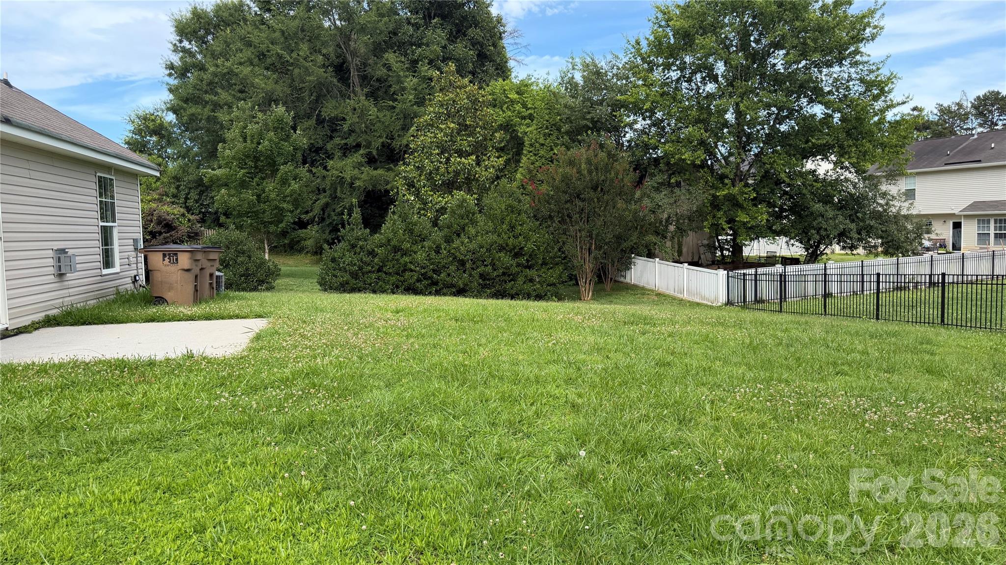 1005 Ladybank Court Property Photo 15
