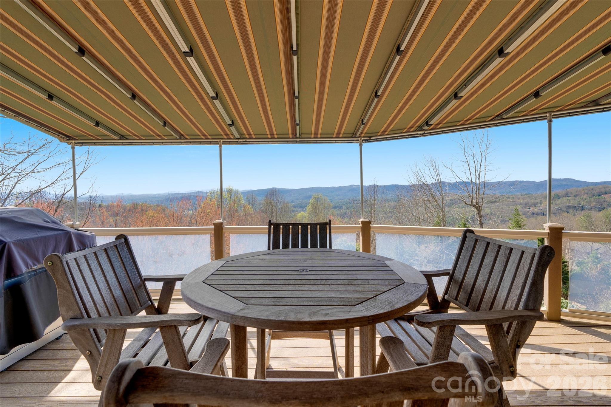 300 Roberts Drive Property Photo 10