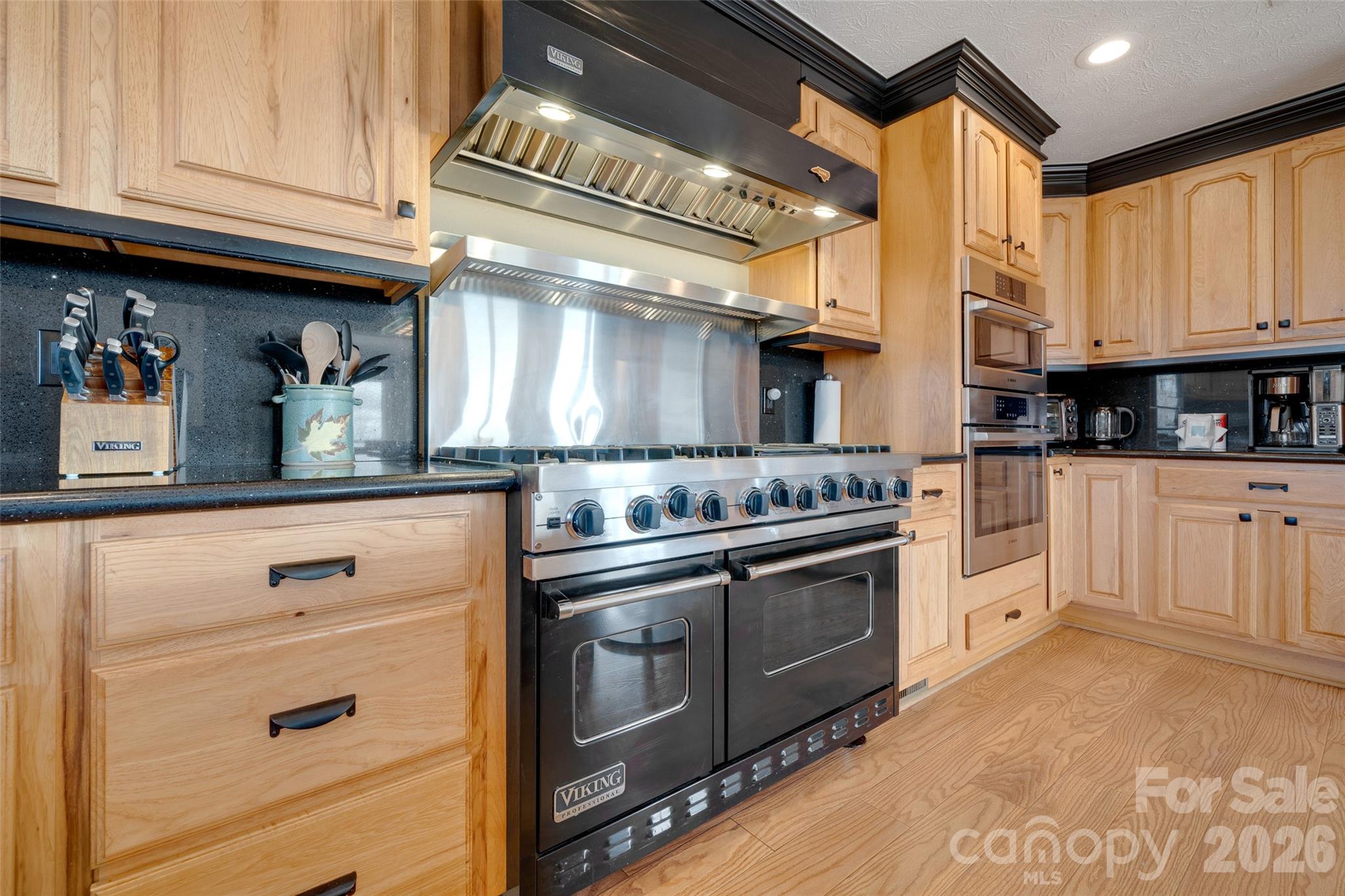 300 Roberts Drive Property Photo 19