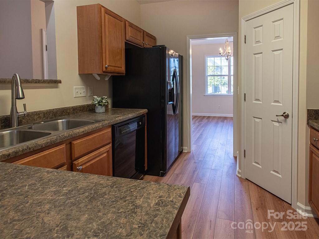 28 Stone River Drive Property Photo 12