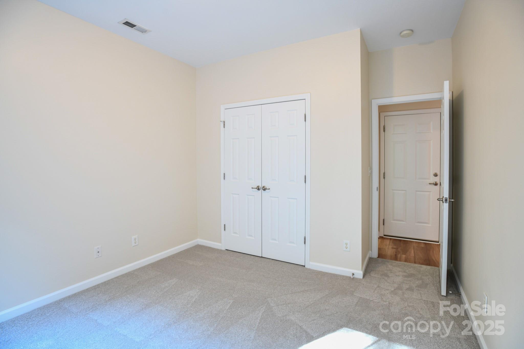 28 Stone River Drive Property Photo 19
