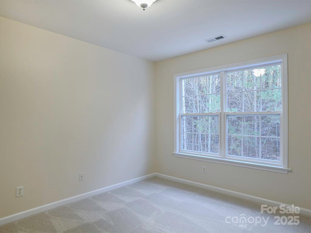 28 Stone River Drive Property Photo 21