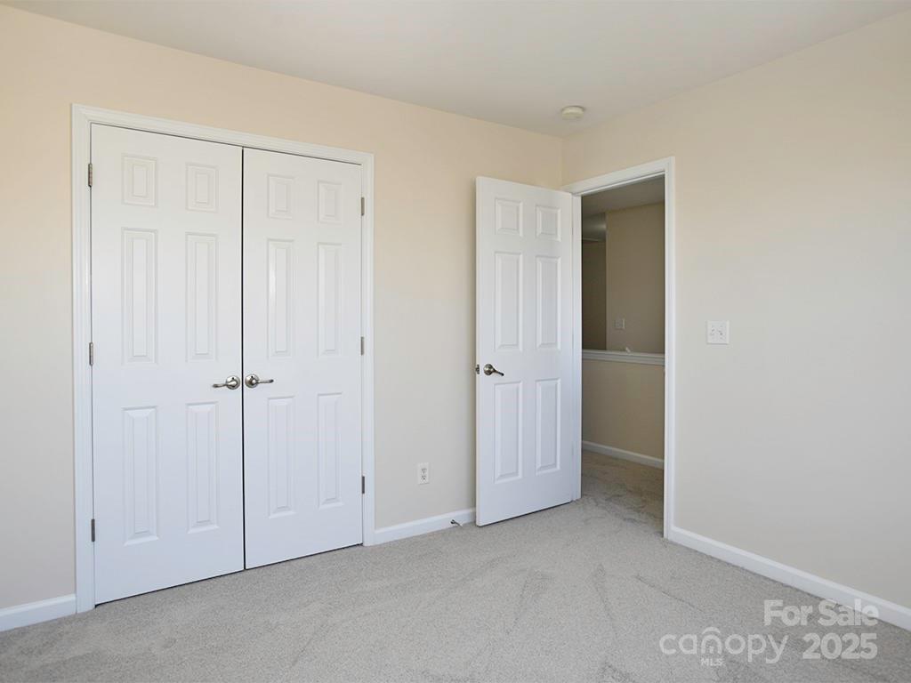 28 Stone River Drive Property Photo 27
