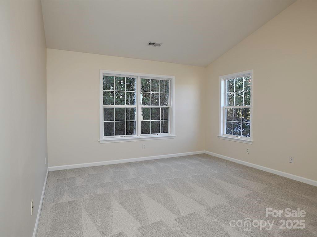 28 Stone River Drive Property Photo 32