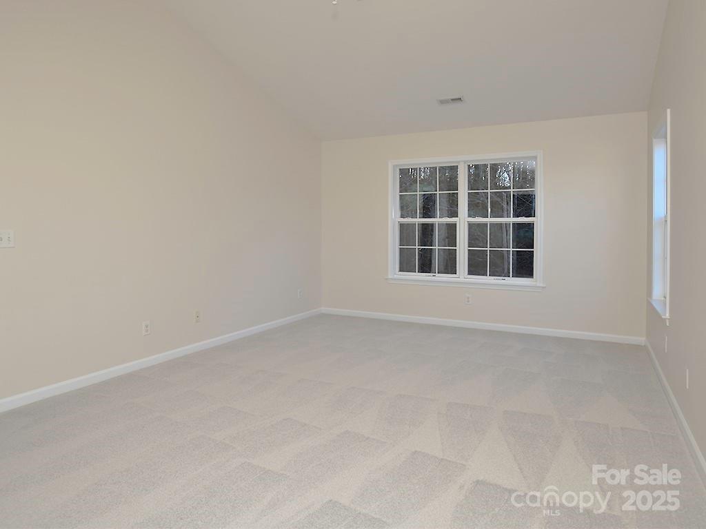 28 Stone River Drive Property Photo 33
