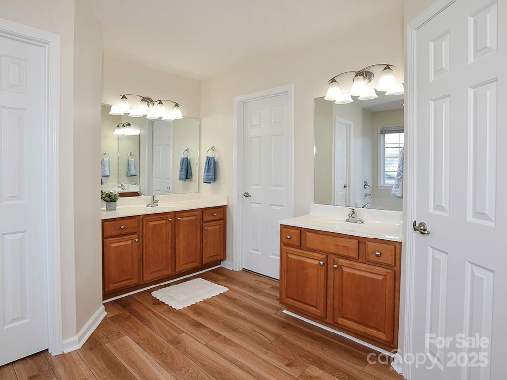 28 Stone River Drive Property Photo 37