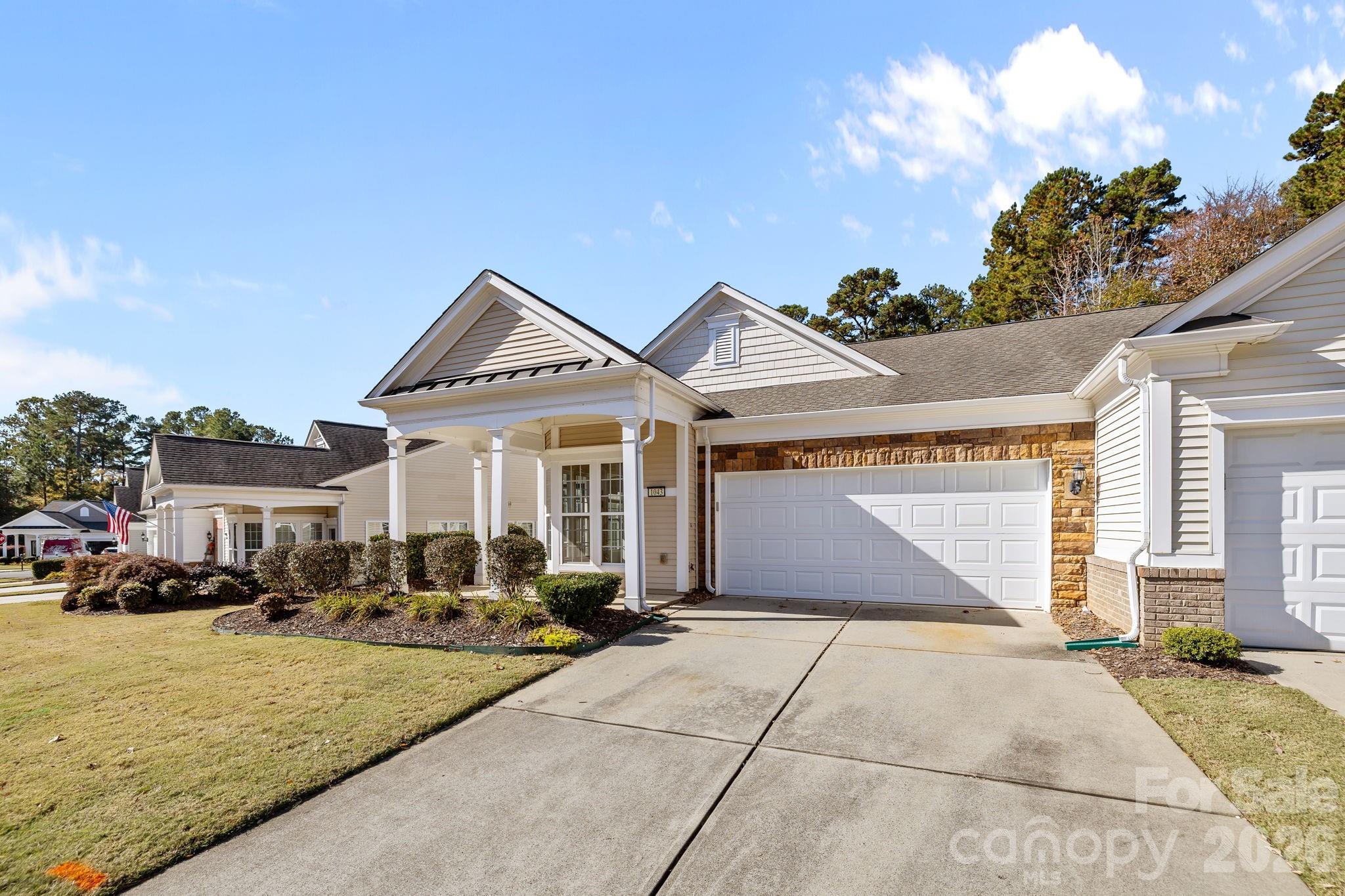 1043 Sweetleaf Drive Property Photo 3