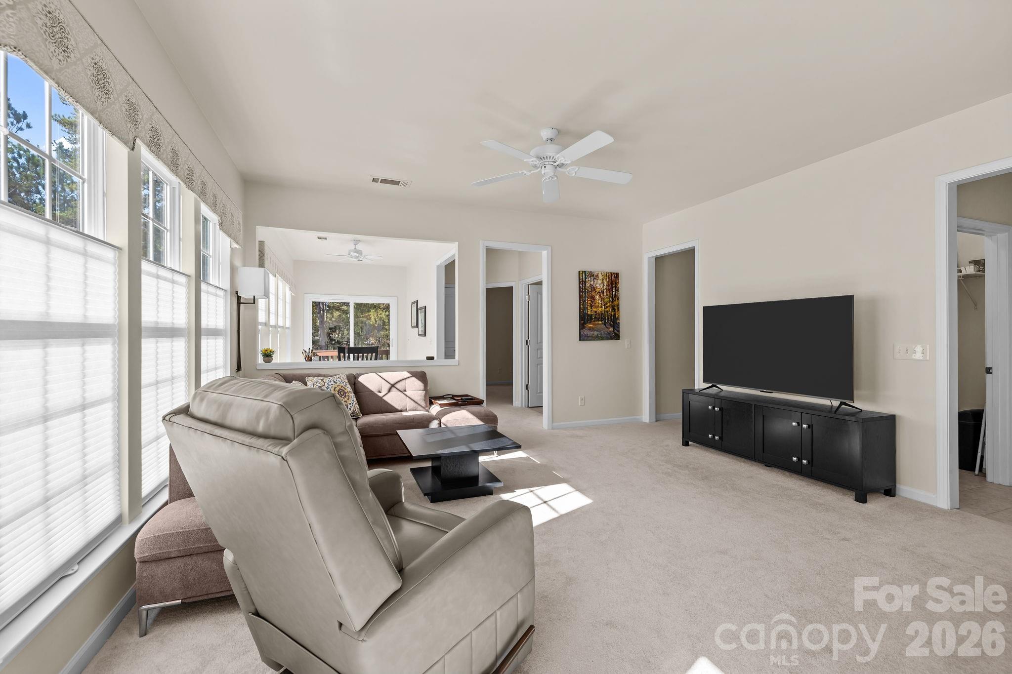 1043 Sweetleaf Drive Property Photo 19