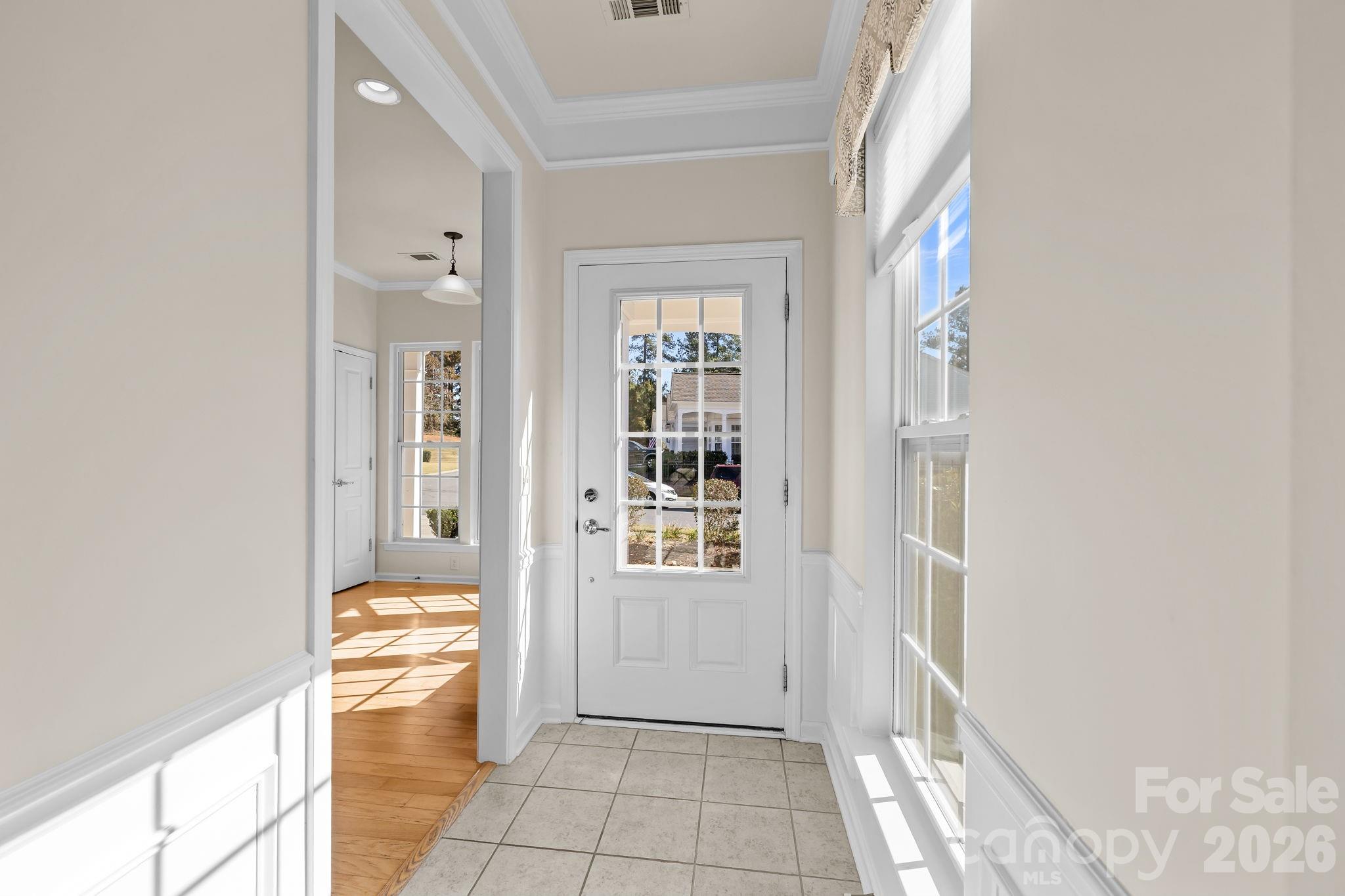 1043 Sweetleaf Drive Property Photo 23