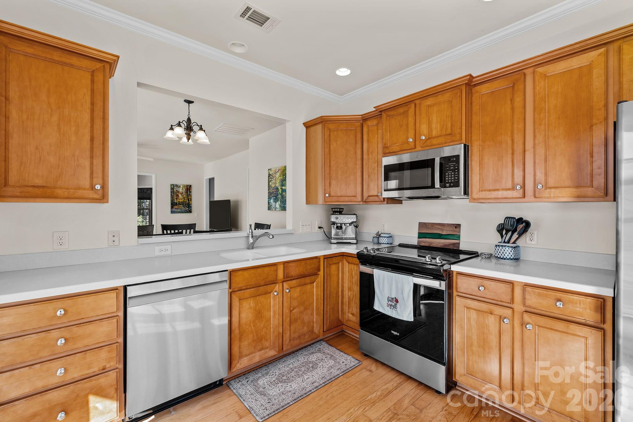 1043 Sweetleaf Drive Property Photo 30