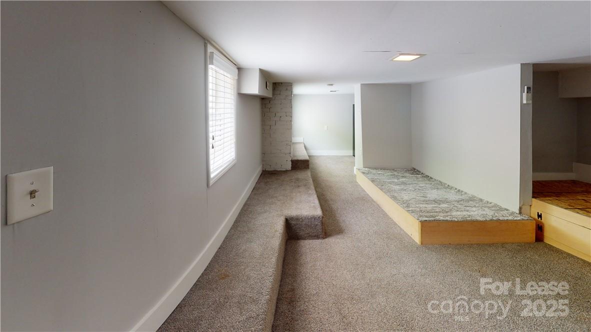 428 Hawthorne Lane 9 Property Photo 3