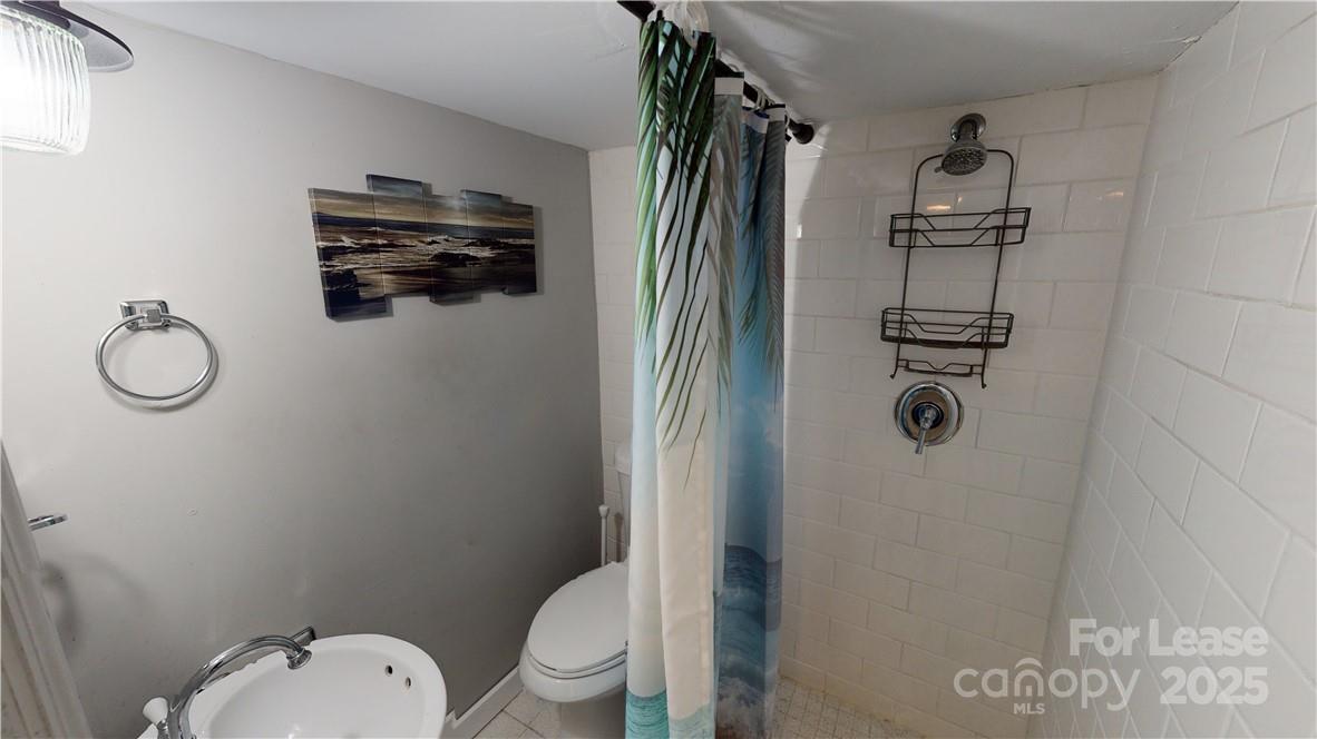 428 Hawthorne Lane 9 Property Photo 10