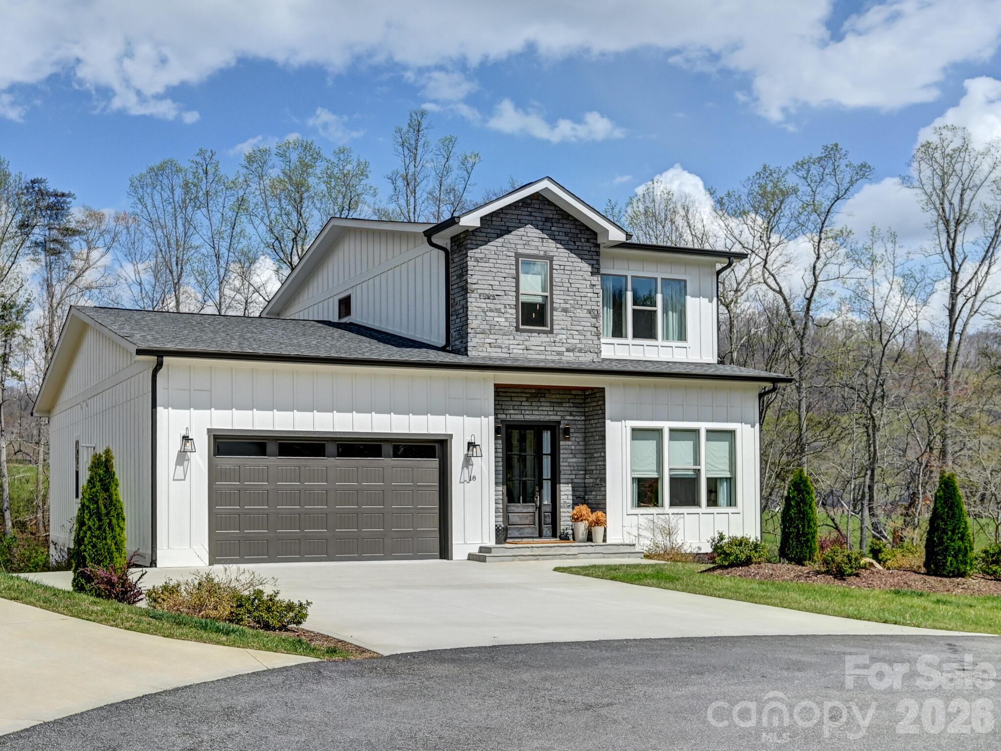 18 Sagewood Drive Property Photo 1