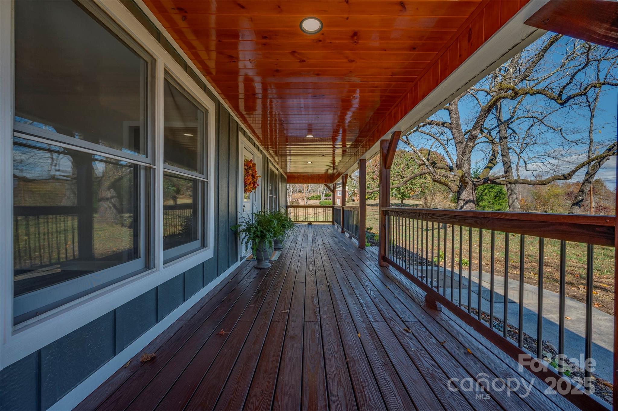 1121 Cove Road Property Photo 4