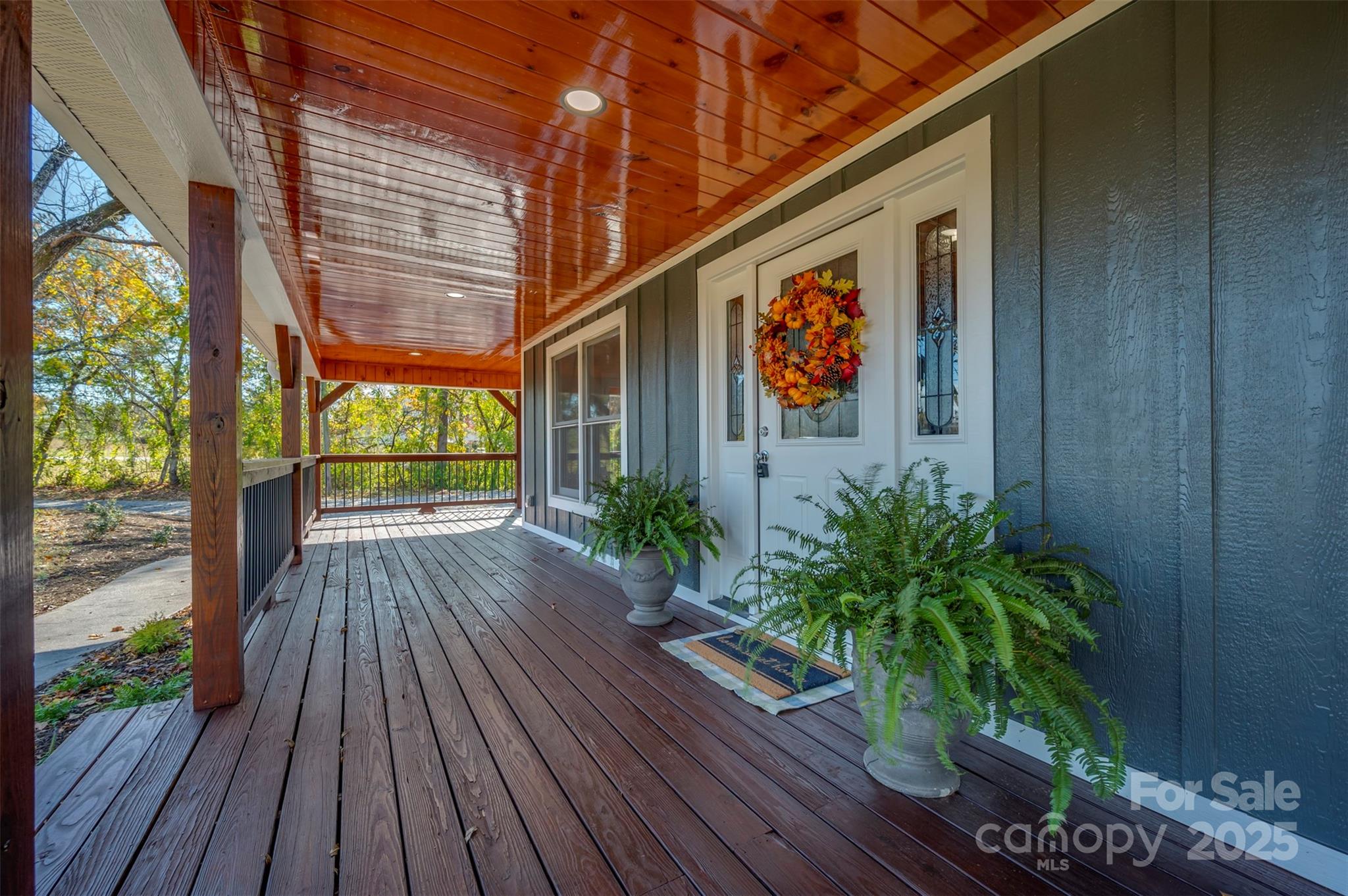 1121 Cove Road Property Photo 5