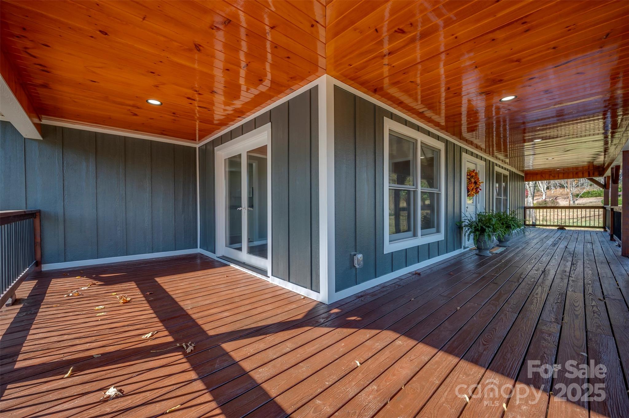 1121 Cove Road Property Photo 6