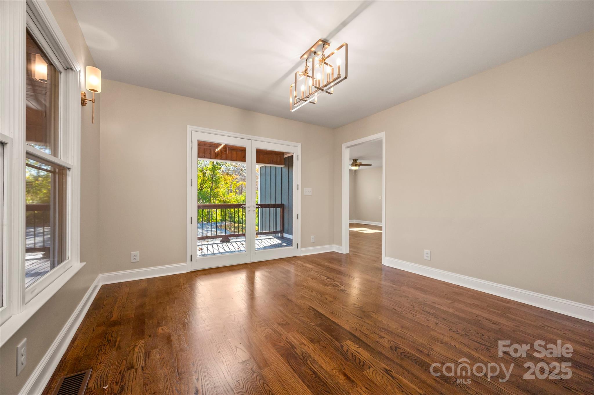 1121 Cove Road Property Photo 11