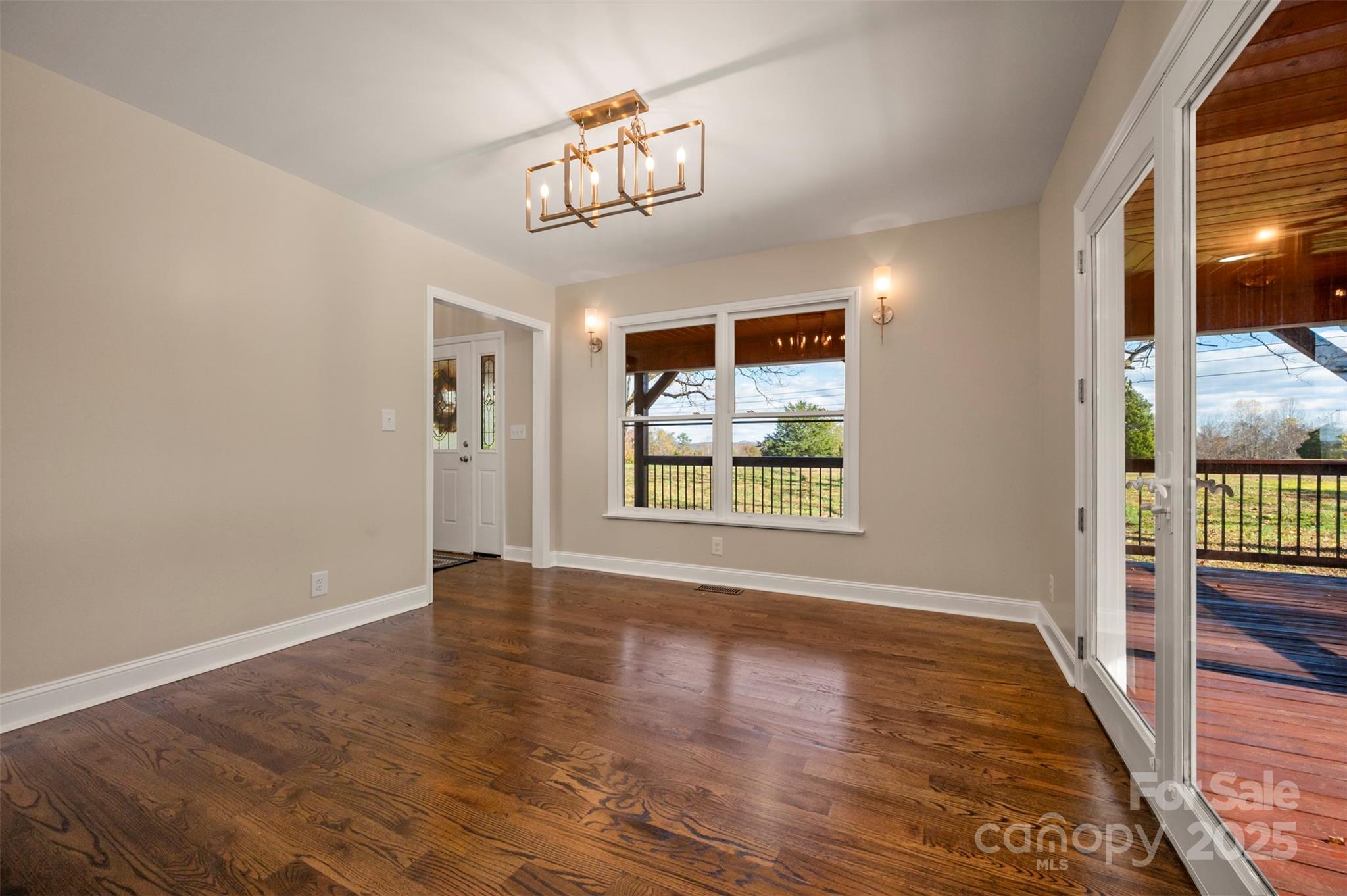 1121 Cove Road Property Photo 12