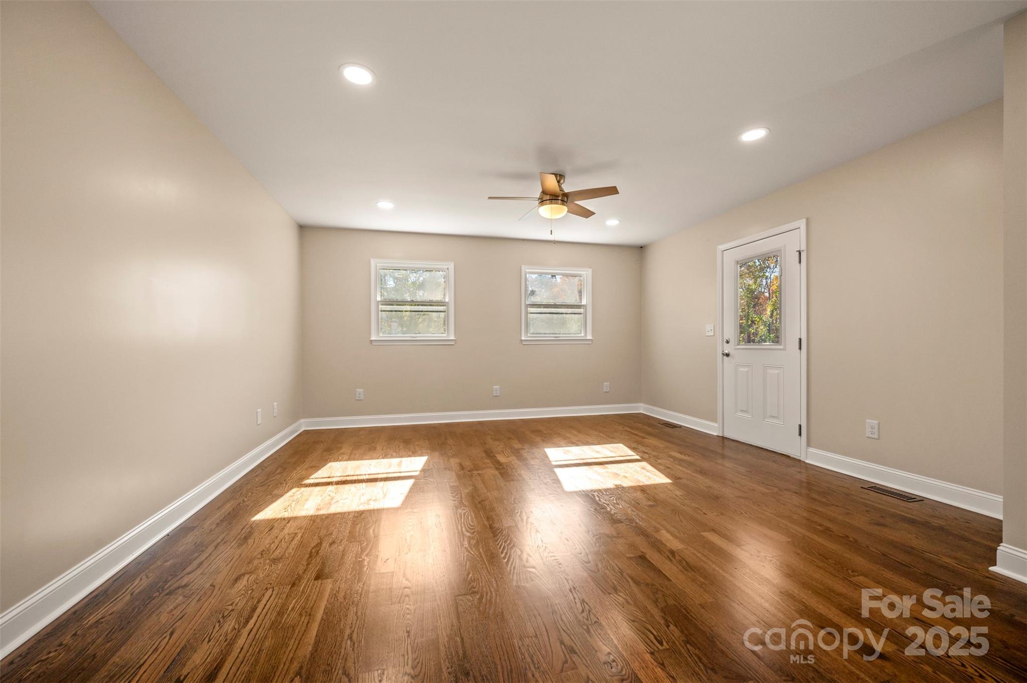 1121 Cove Road Property Photo 13