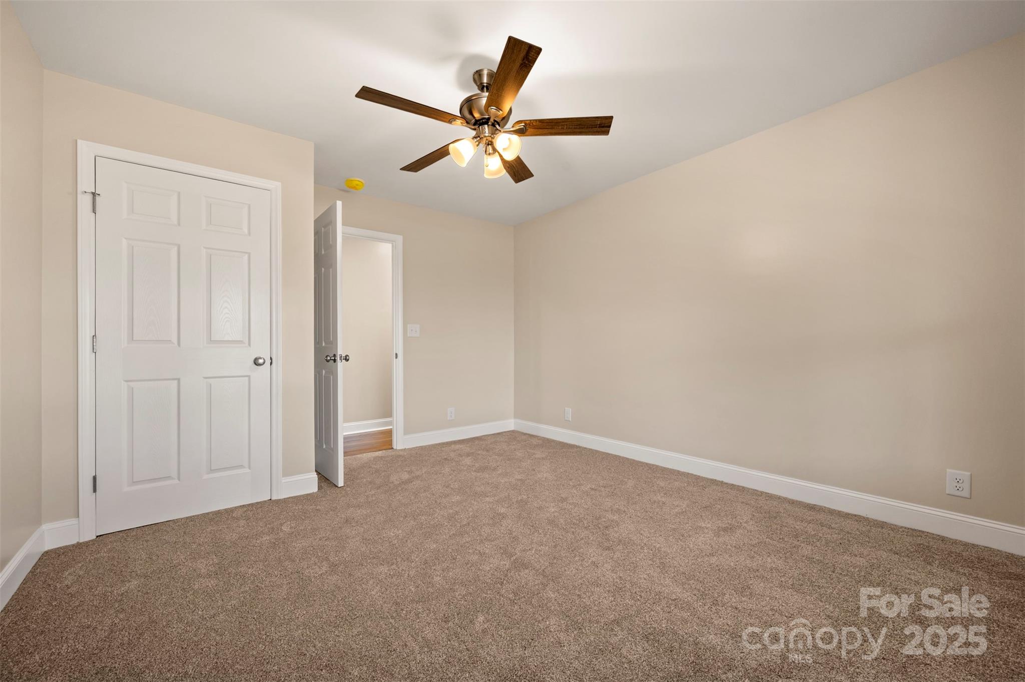 1121 Cove Road Property Photo 22