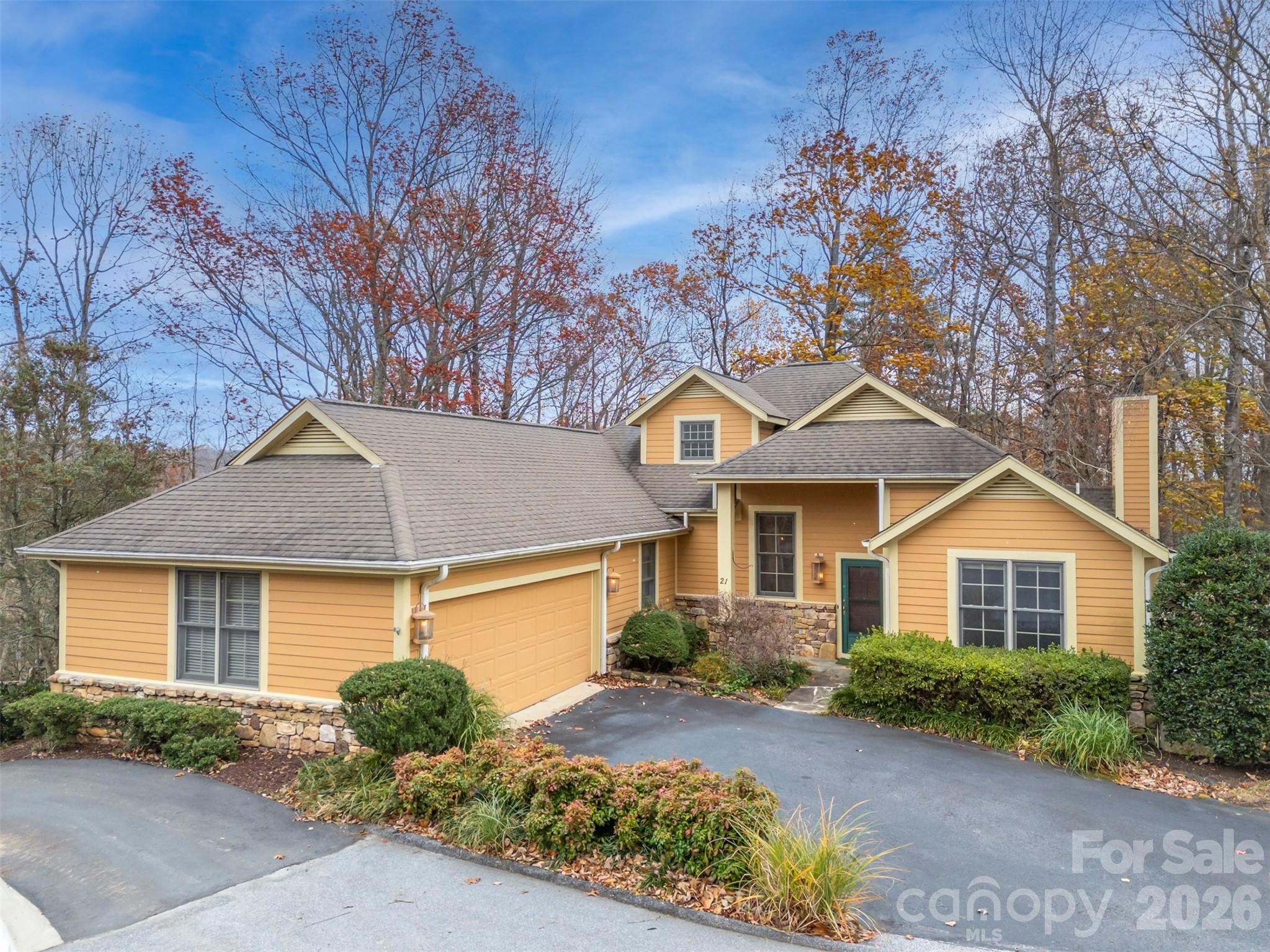 21 Wild Flower Hollow Property Photo 1