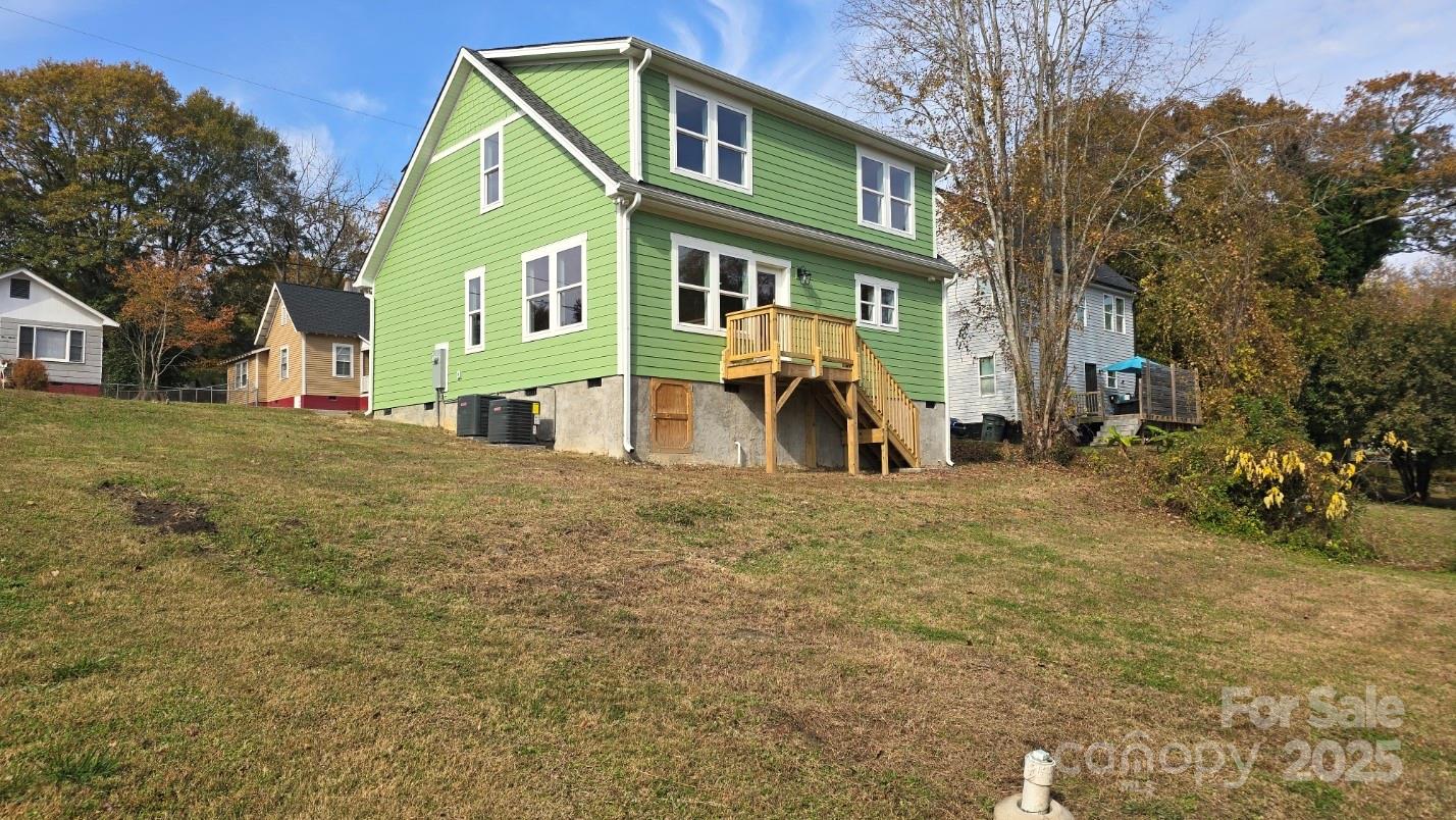 316 S Hill Street Property Photo 4