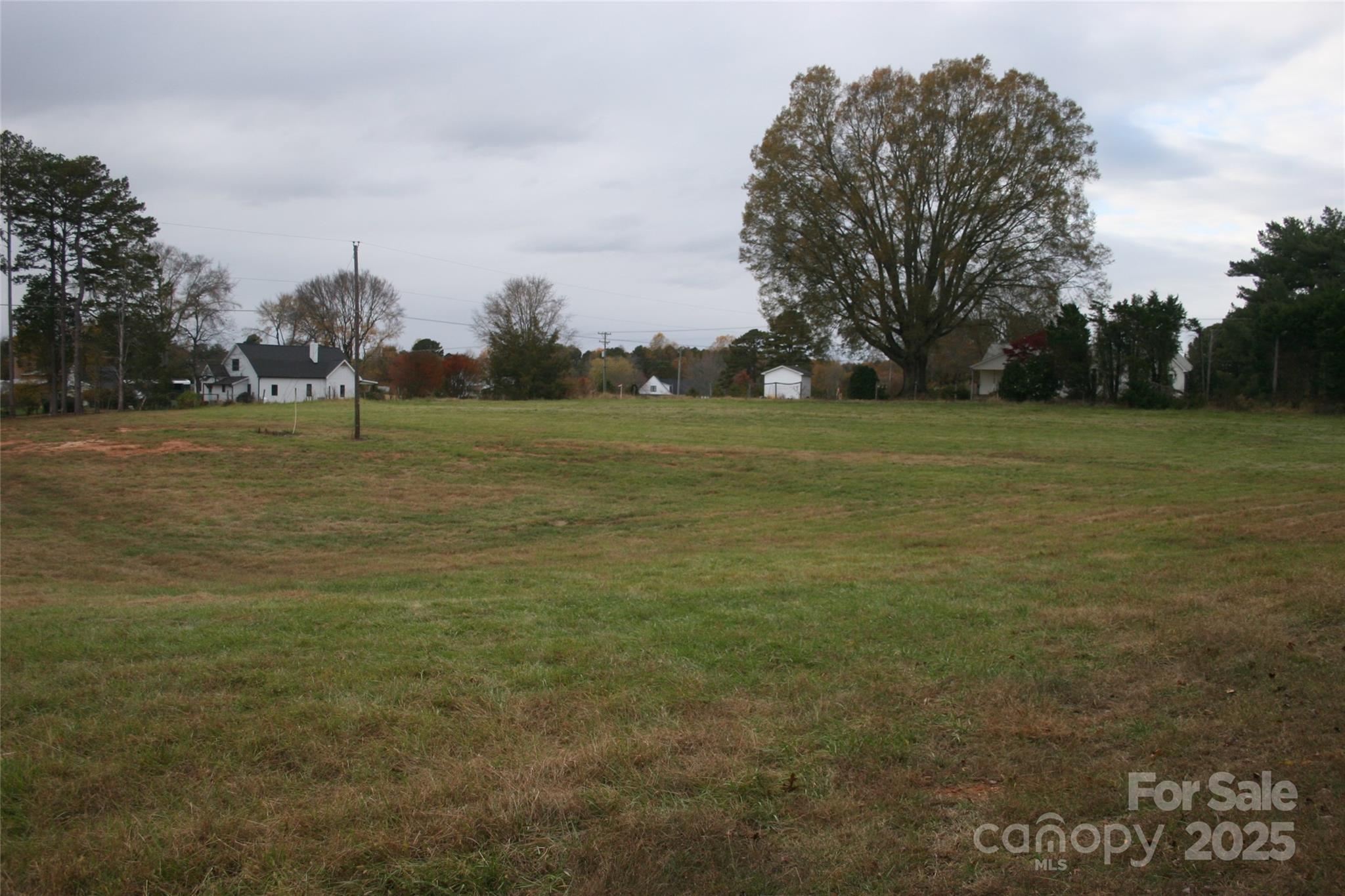 433 Lockhard Circle Property Photo 2