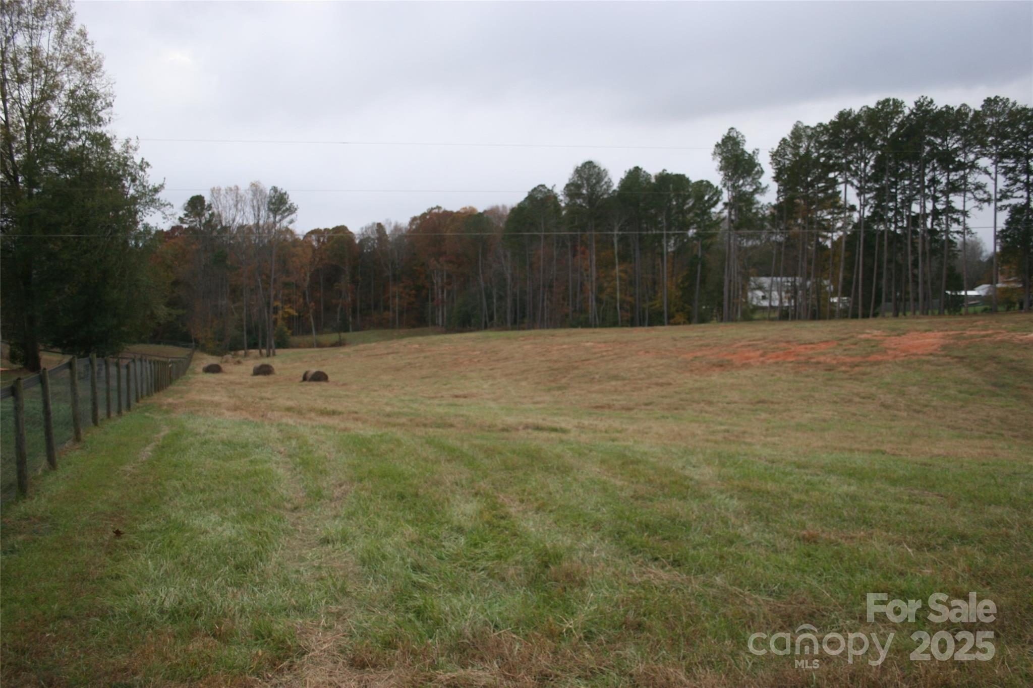 433 Lockhard Circle Property Photo 4