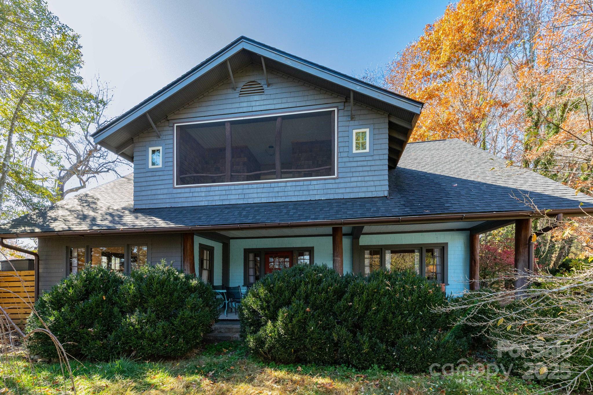 302 Iron Ridge Loop Property Photo 1