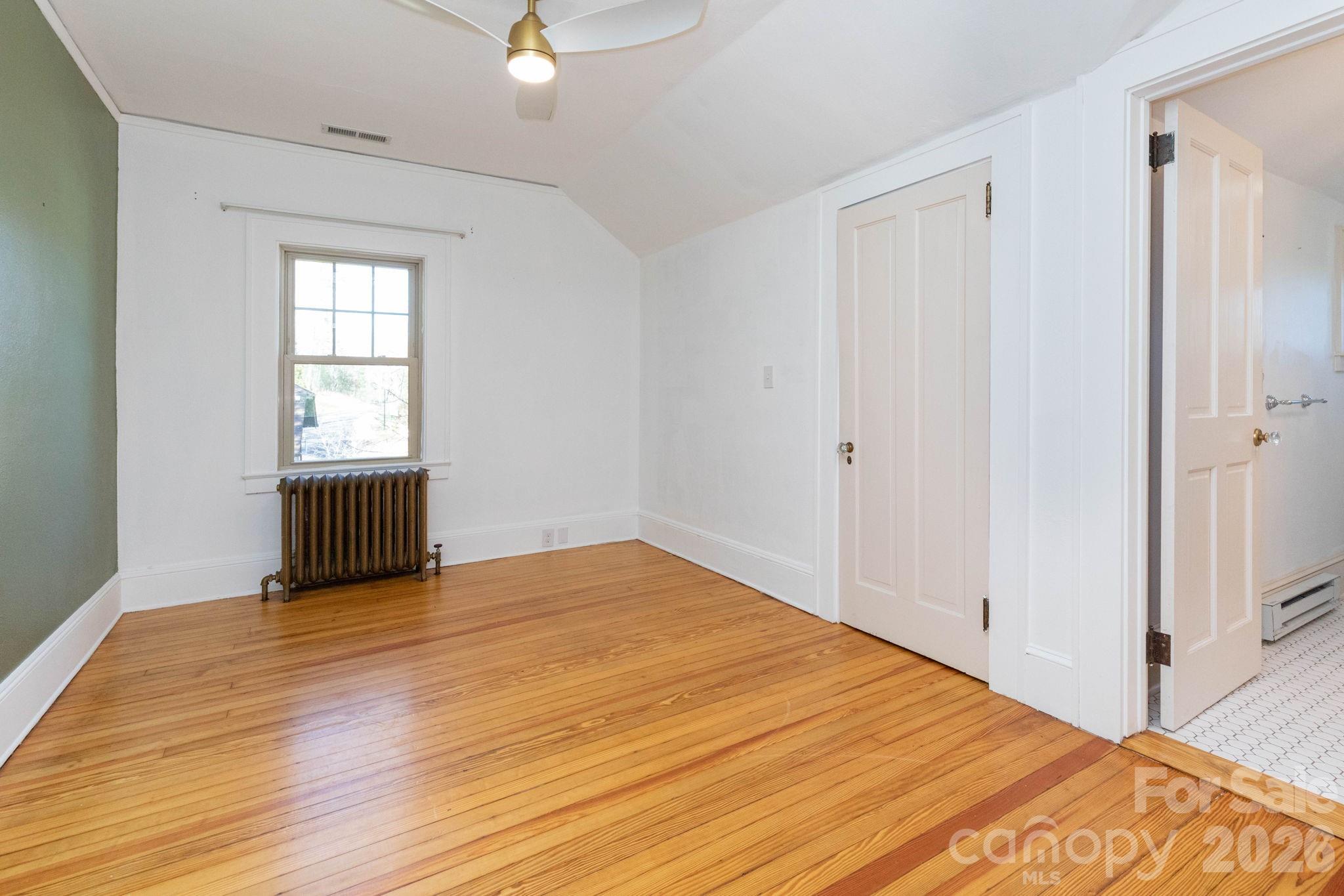 302 Iron Ridge Loop Property Photo 25