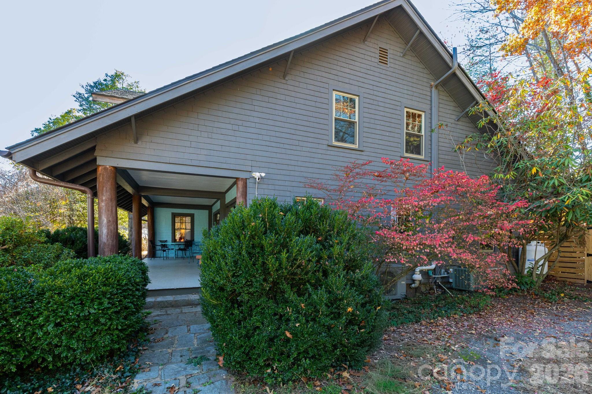 302 Iron Ridge Loop Property Photo 28