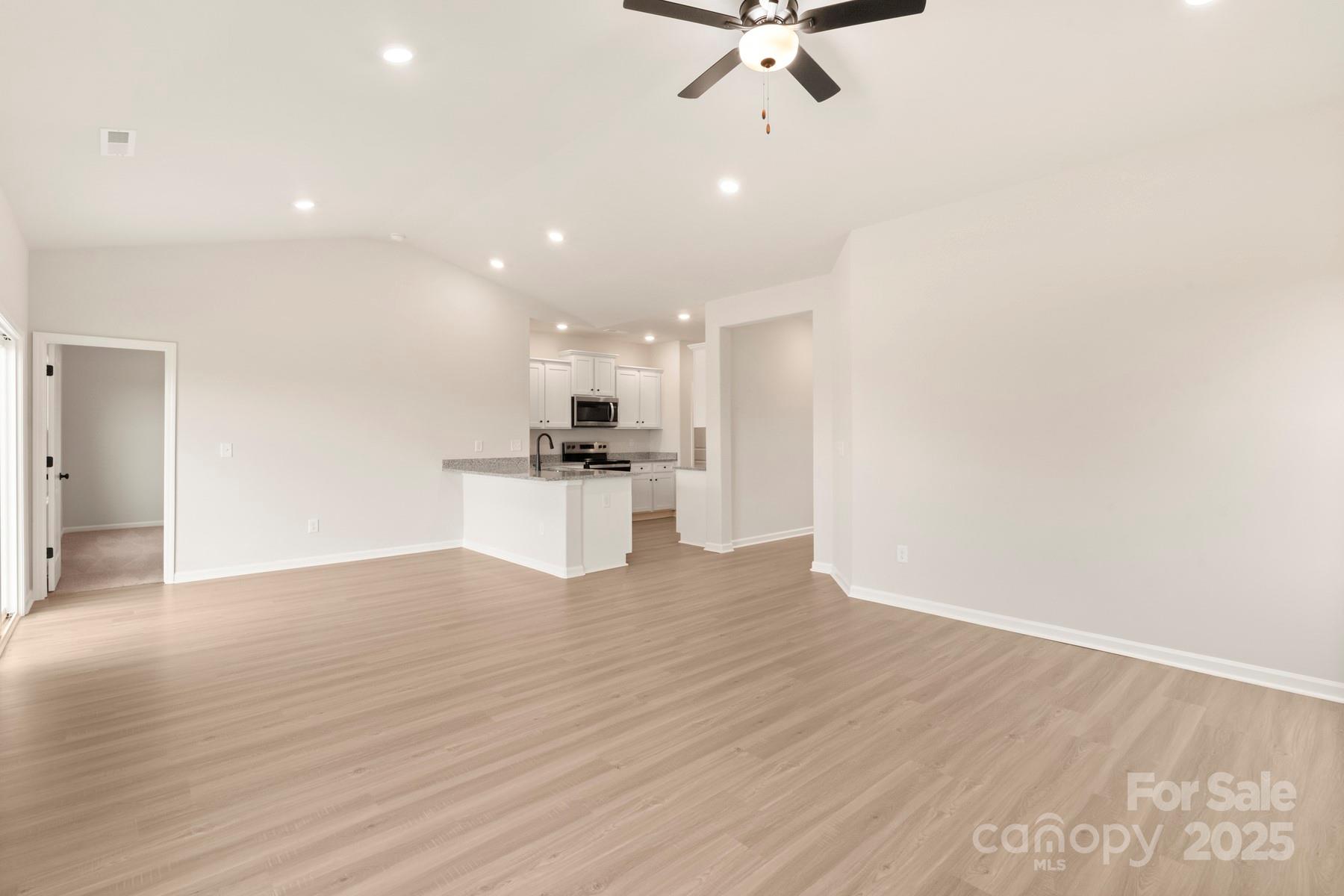 3459 Robindale Drive Property Photo 6