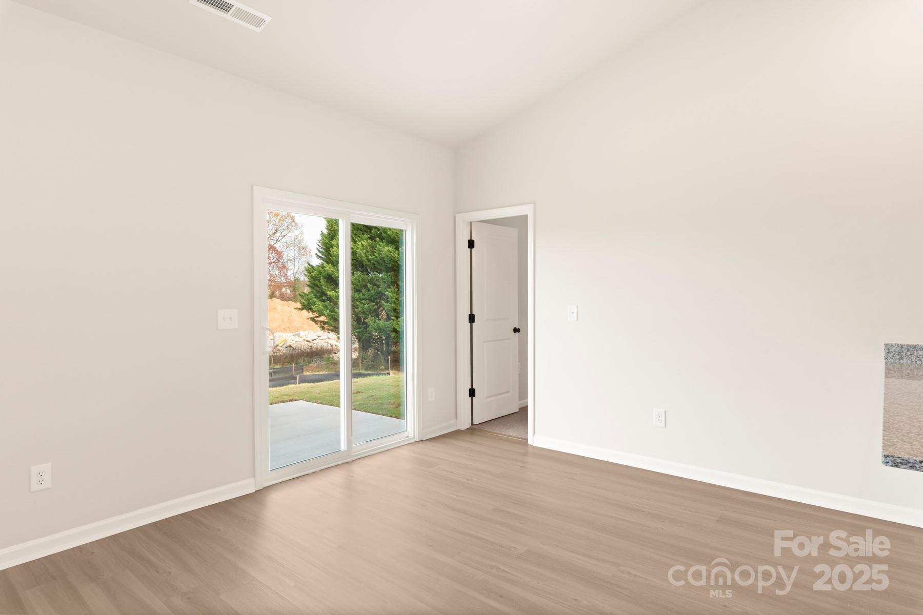 3459 Robindale Drive Property Photo 13