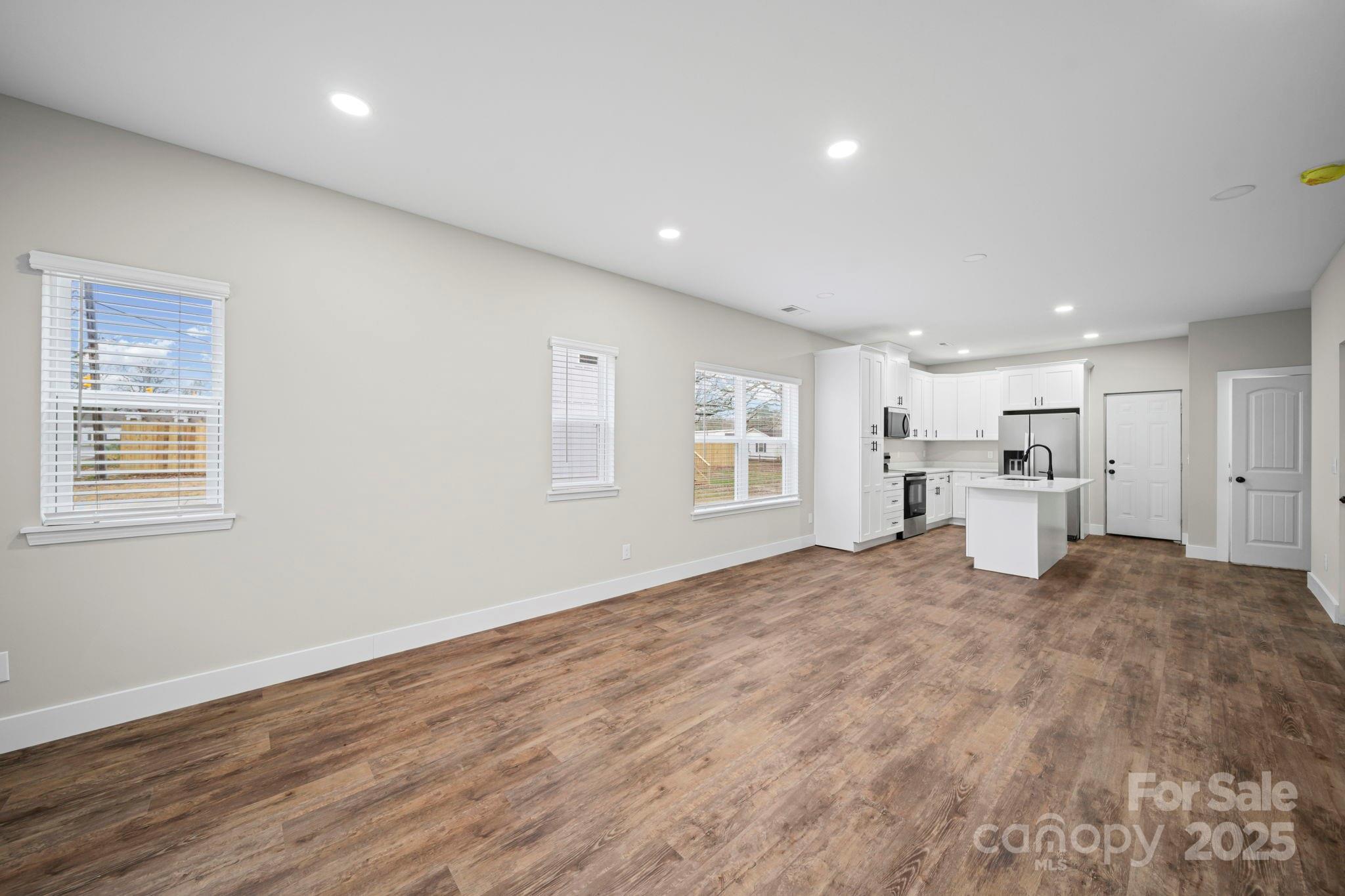 1605 Williams Road Property Photo 2