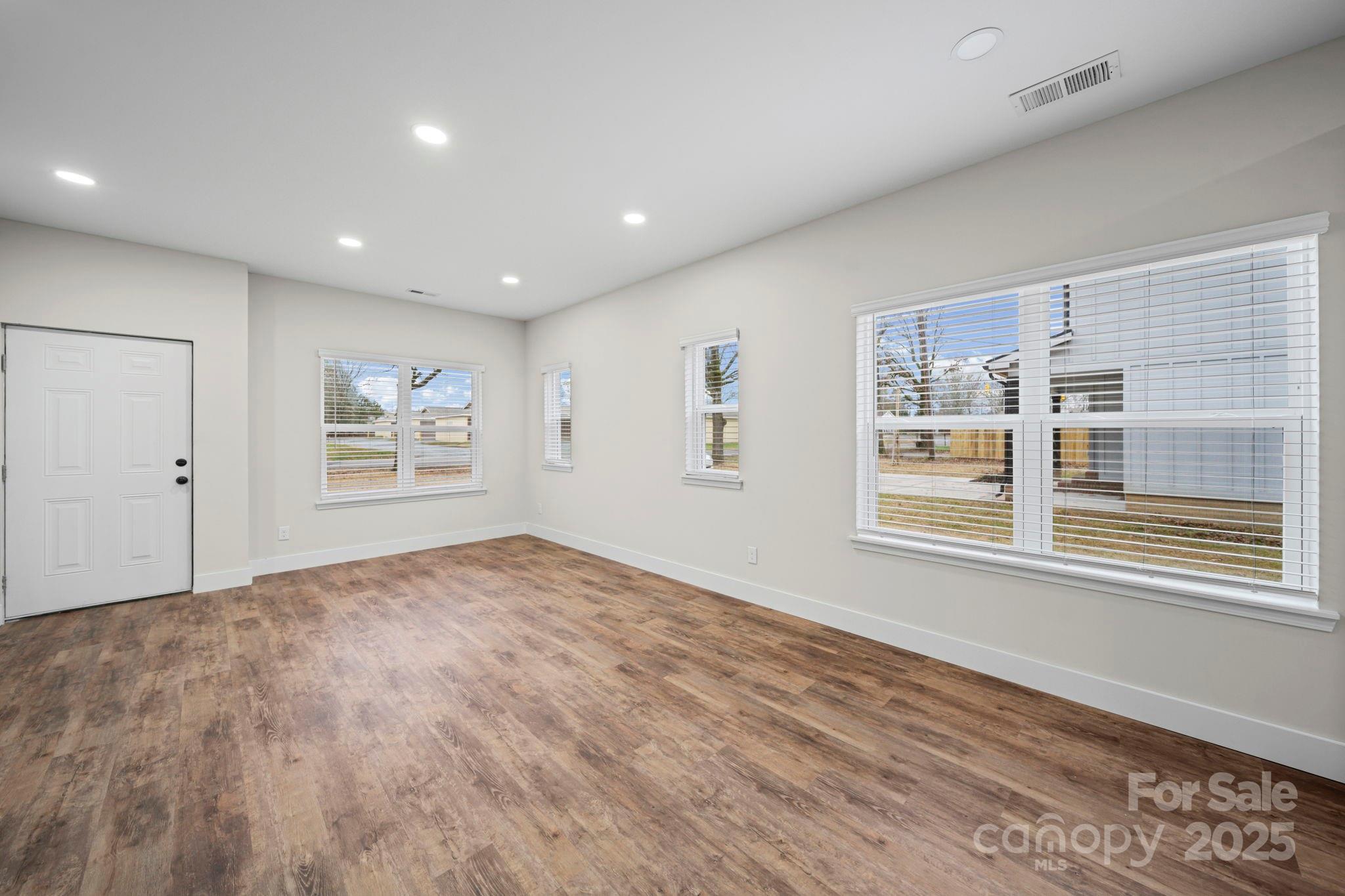 1605 Williams Road Property Photo 3