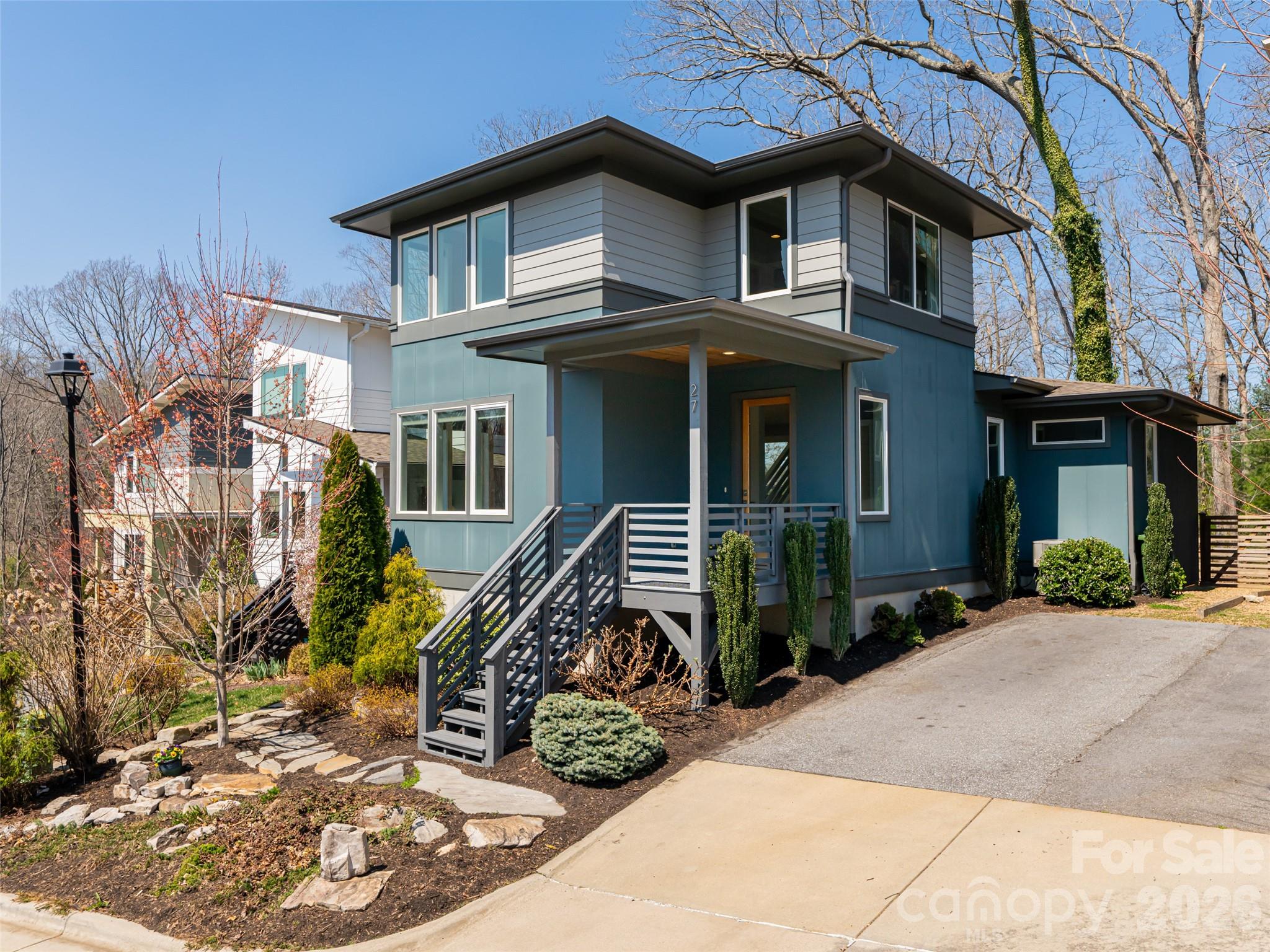 27 Mauricet Lane Property Photo 1