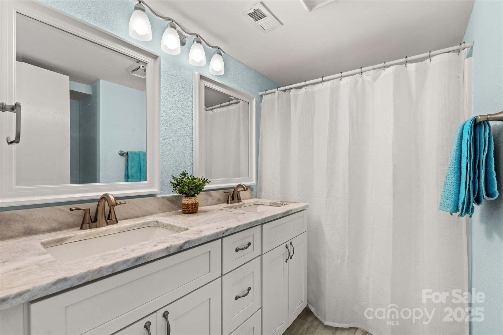 2310 N Ocean Boulevard 202 Property Photo 7
