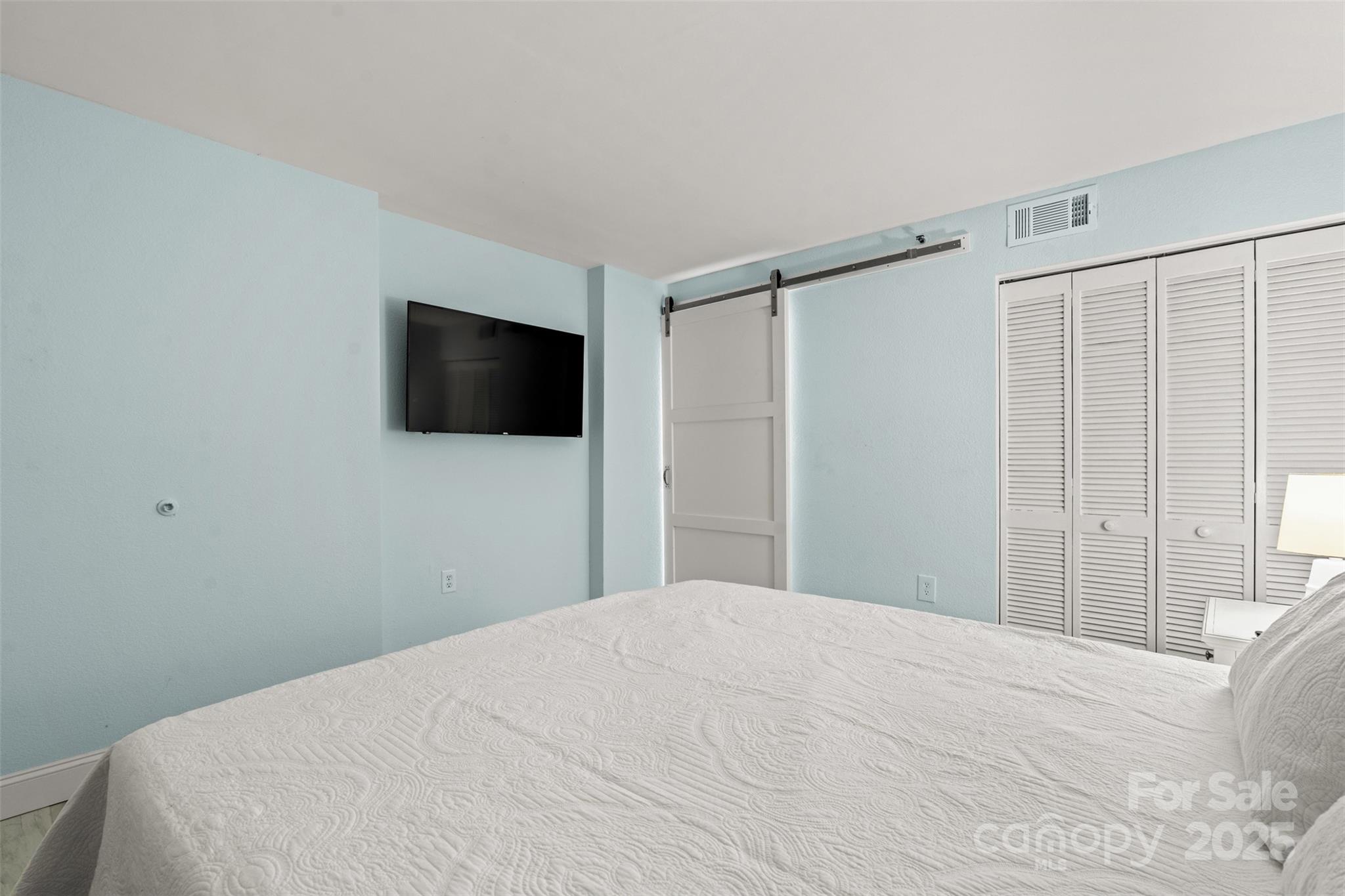 2310 N Ocean Boulevard 202 Property Photo 9