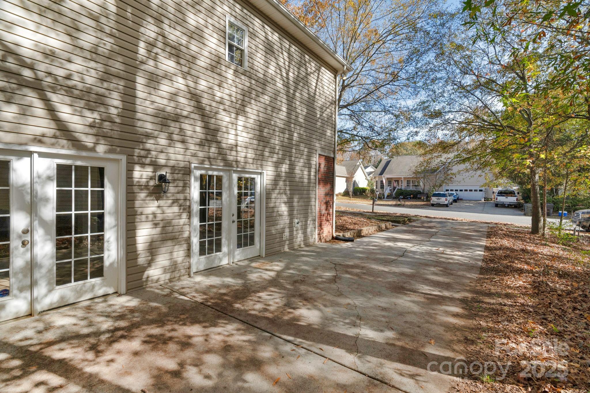 2227 Keswick Lane Property Photo 34