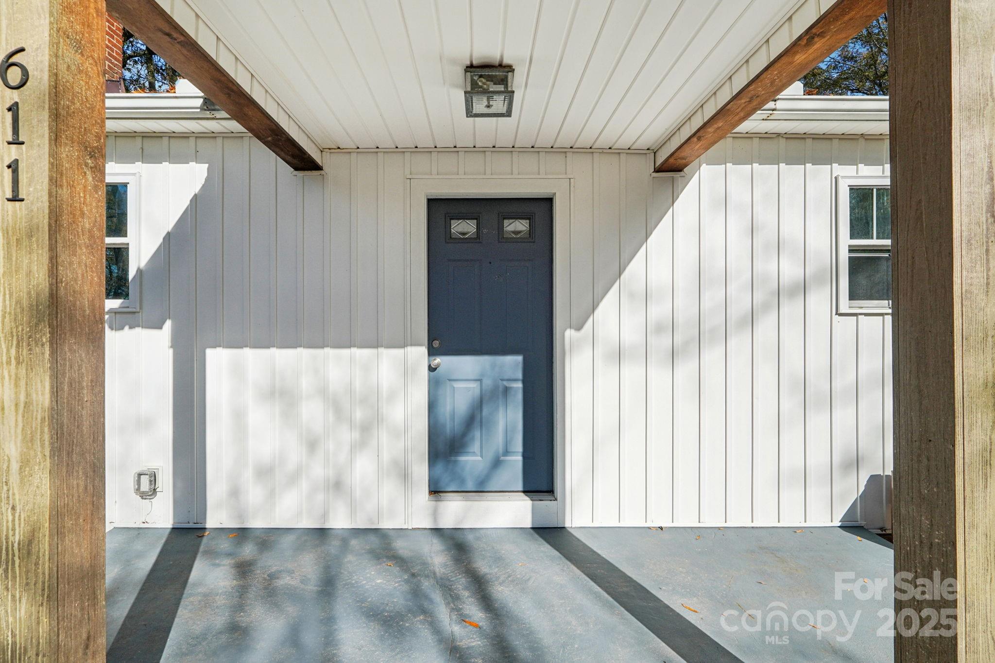 611 Sumner Street Property Photo 3