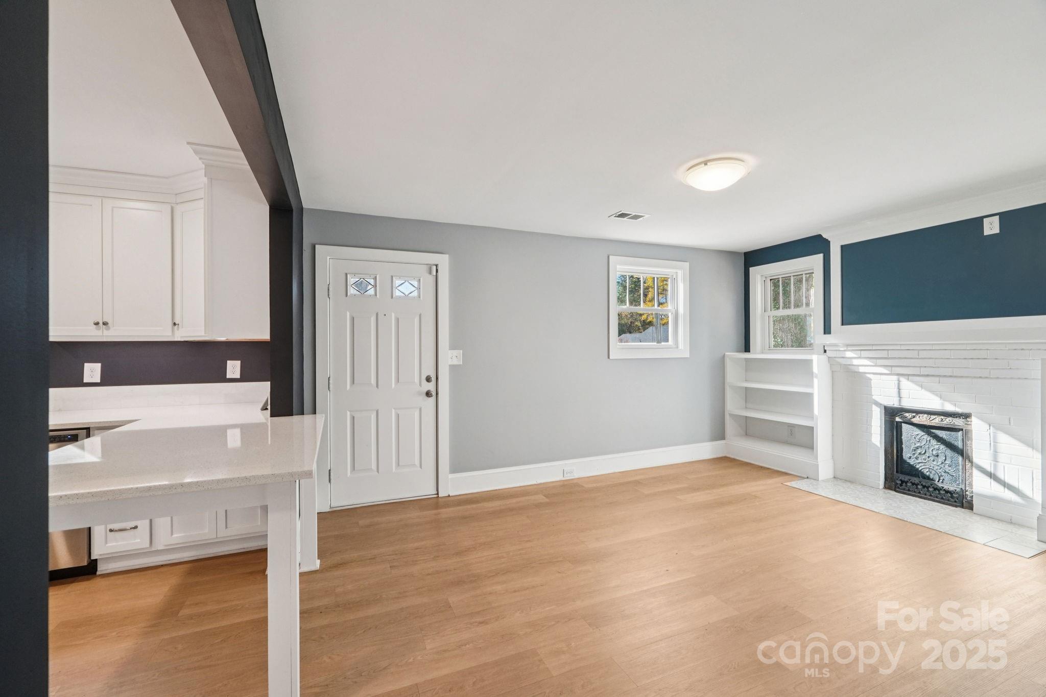 611 Sumner Street Property Photo 6