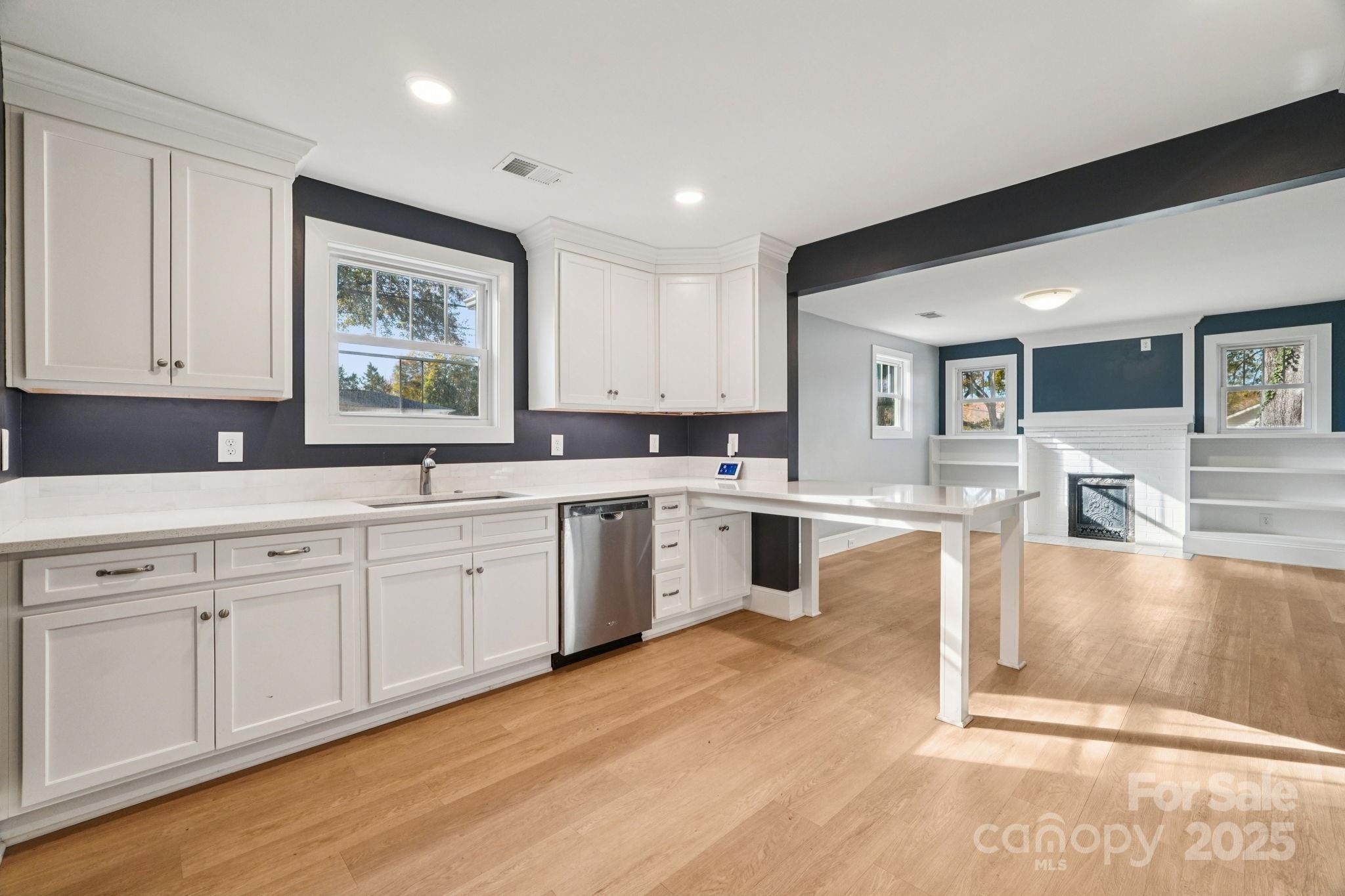 611 Sumner Street Property Photo 12