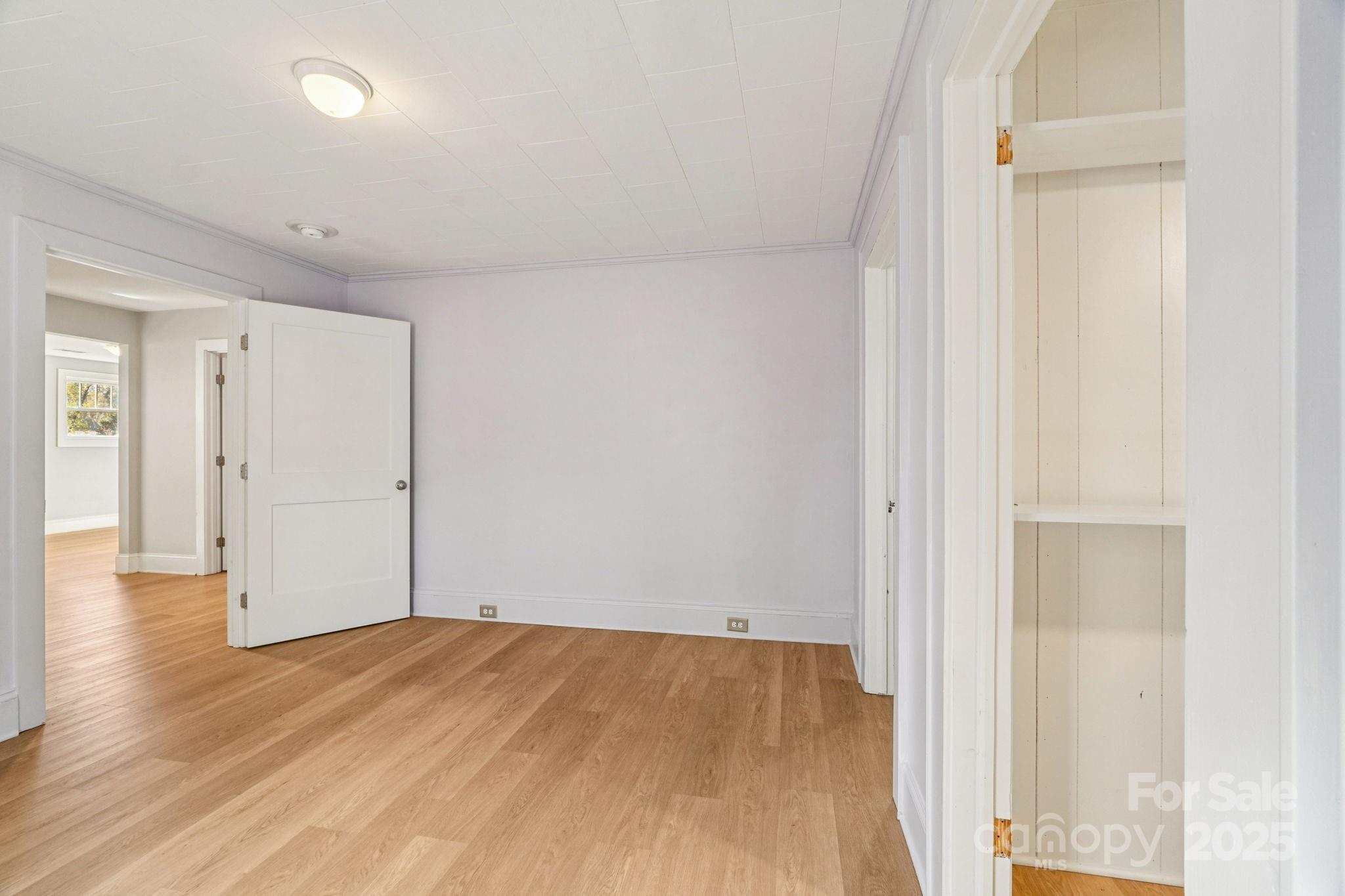 611 Sumner Street Property Photo 15