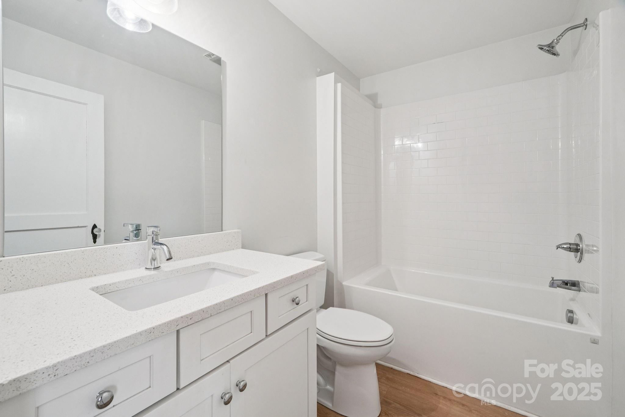 611 Sumner Street Property Photo 17