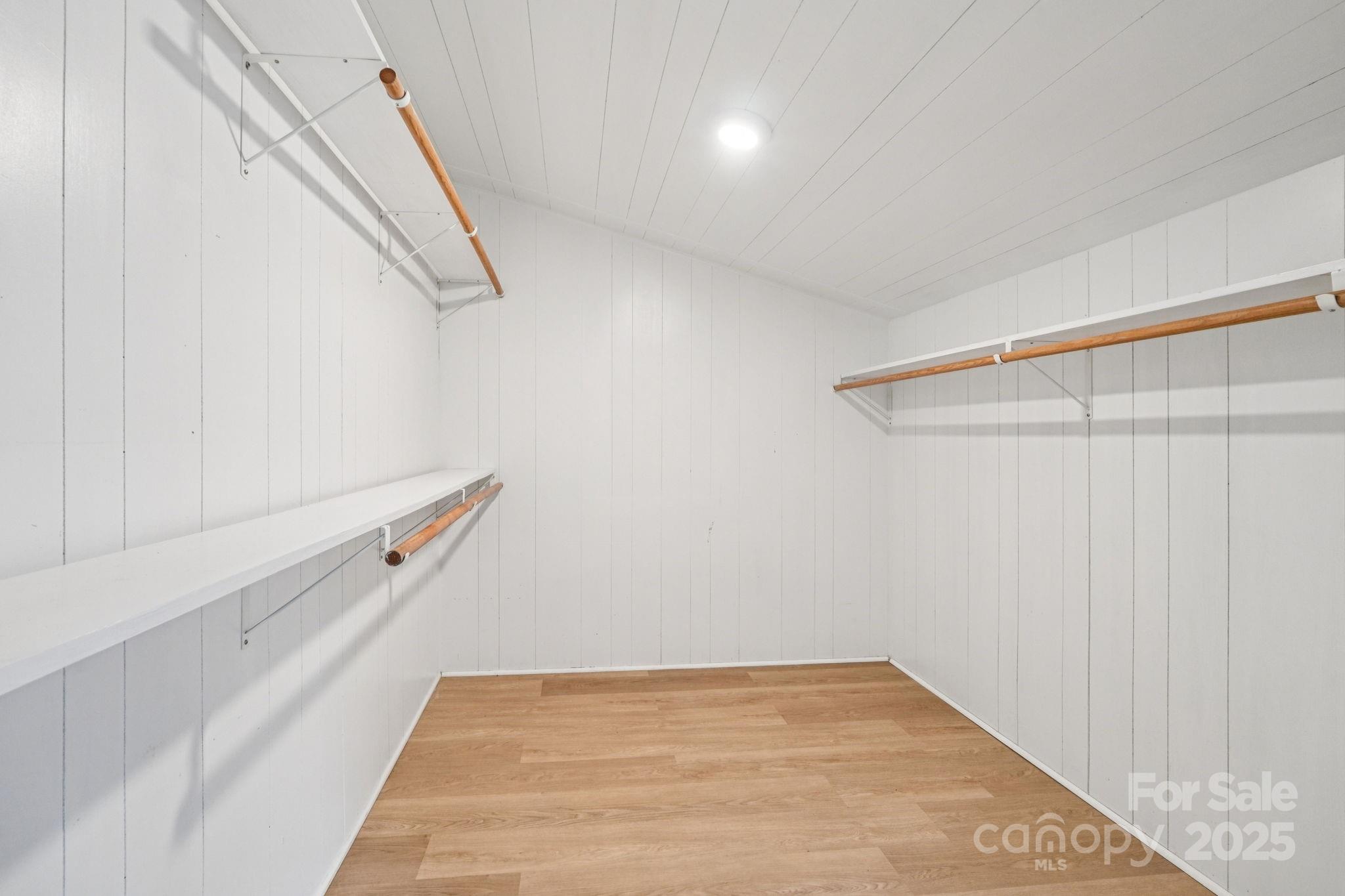 611 Sumner Street Property Photo 18